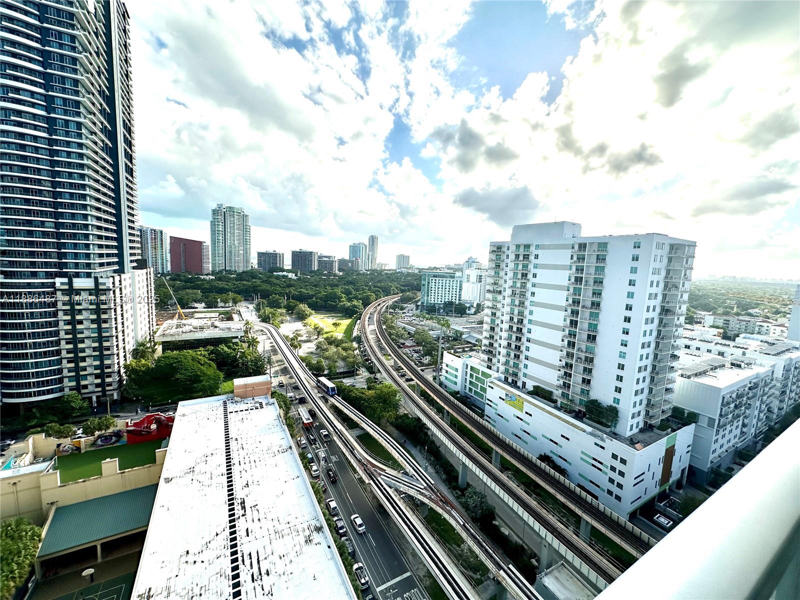 79 SW 12th St Unit: 2102-S