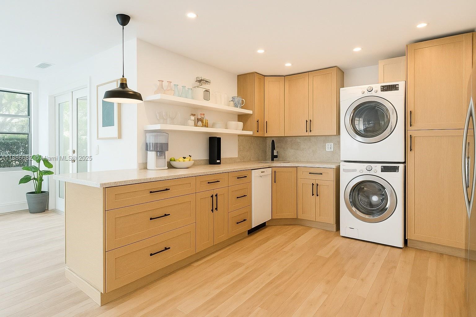 199 Ocean Lane Dr # 115