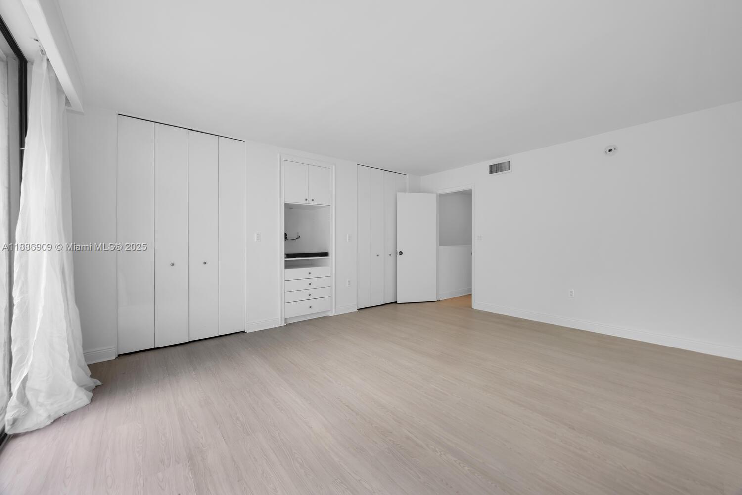 450 Grapetree Dr # 313