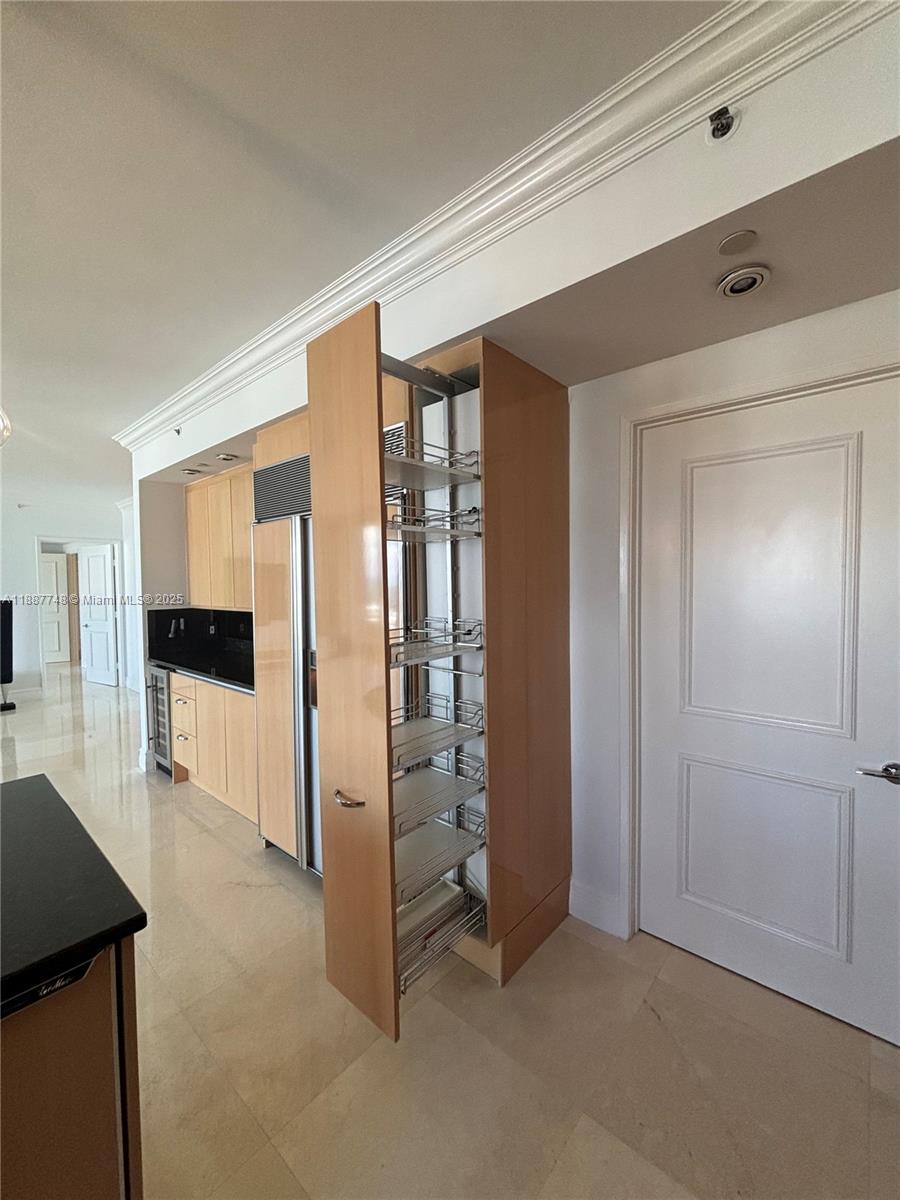 791 Crandon Blvd # 1506