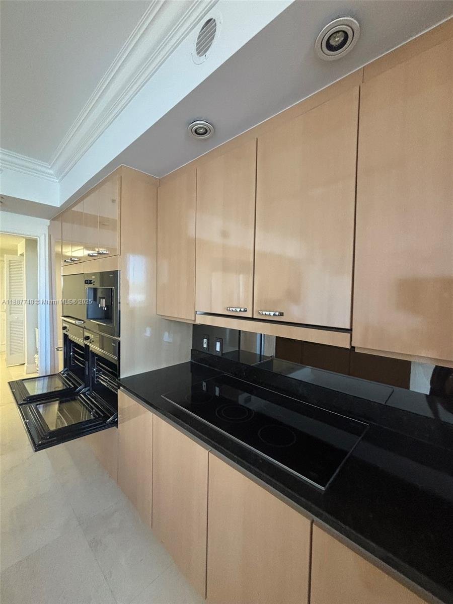 791 Crandon Blvd # 1506