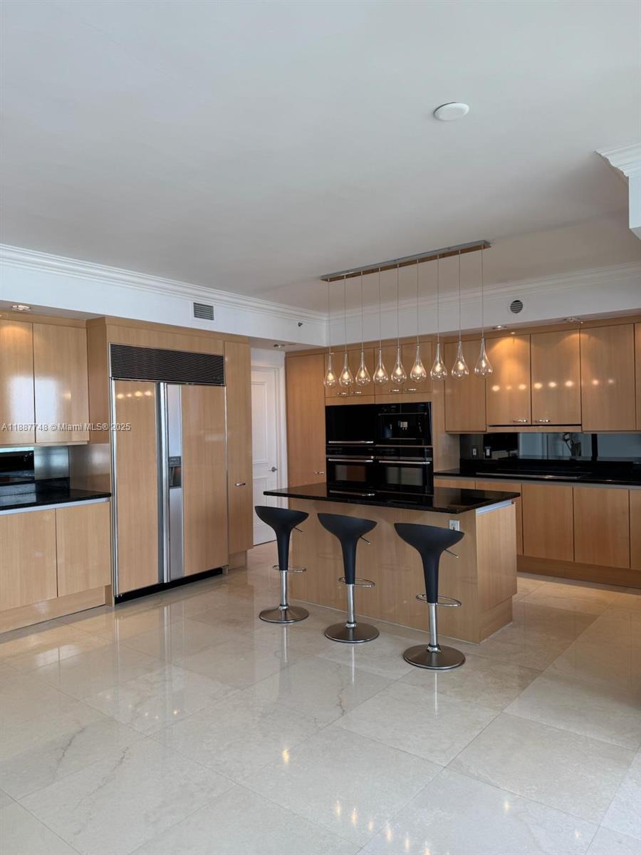 791 Crandon Blvd # 1506