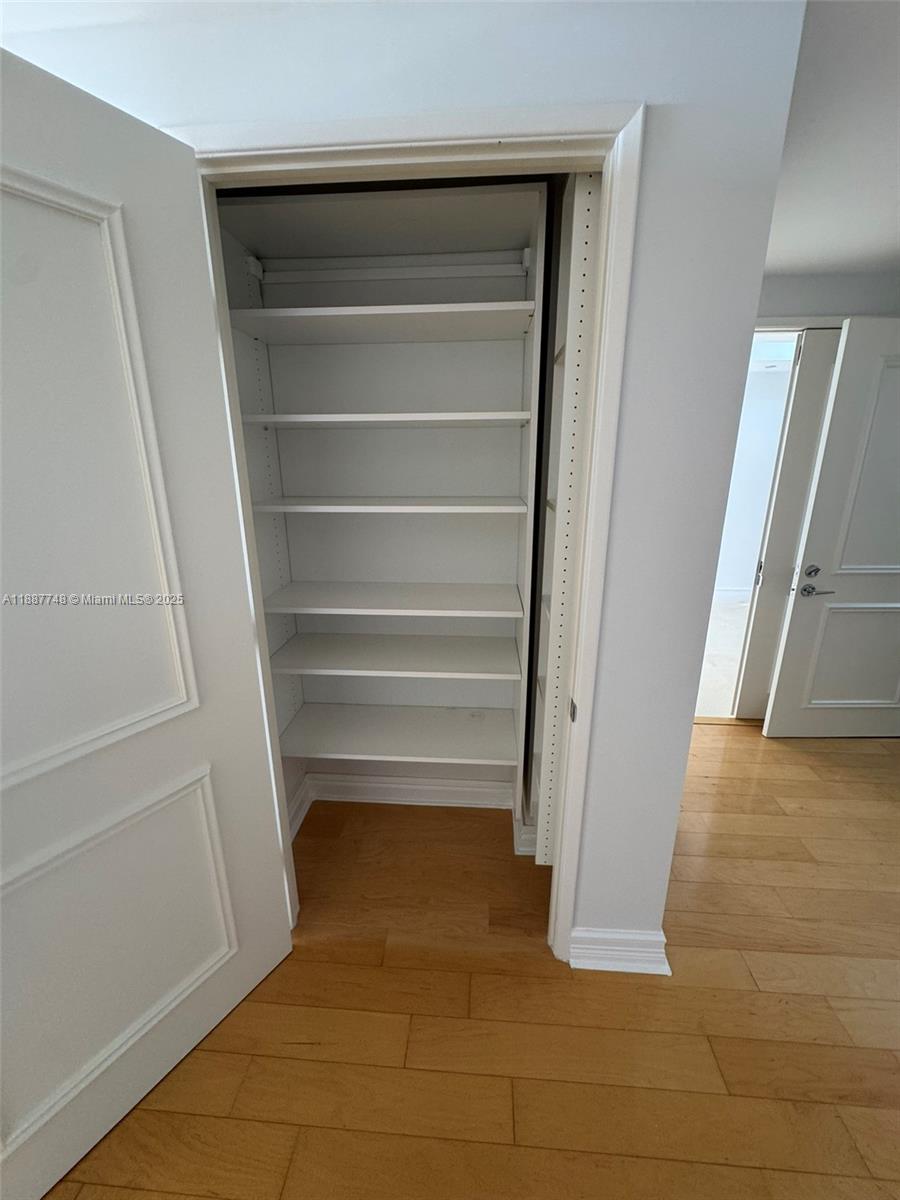 791 Crandon Blvd # 1506