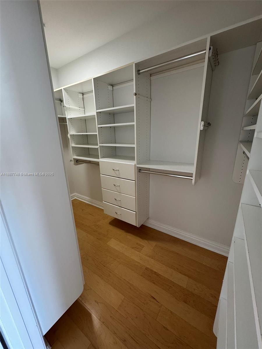 791 Crandon Blvd # 1506