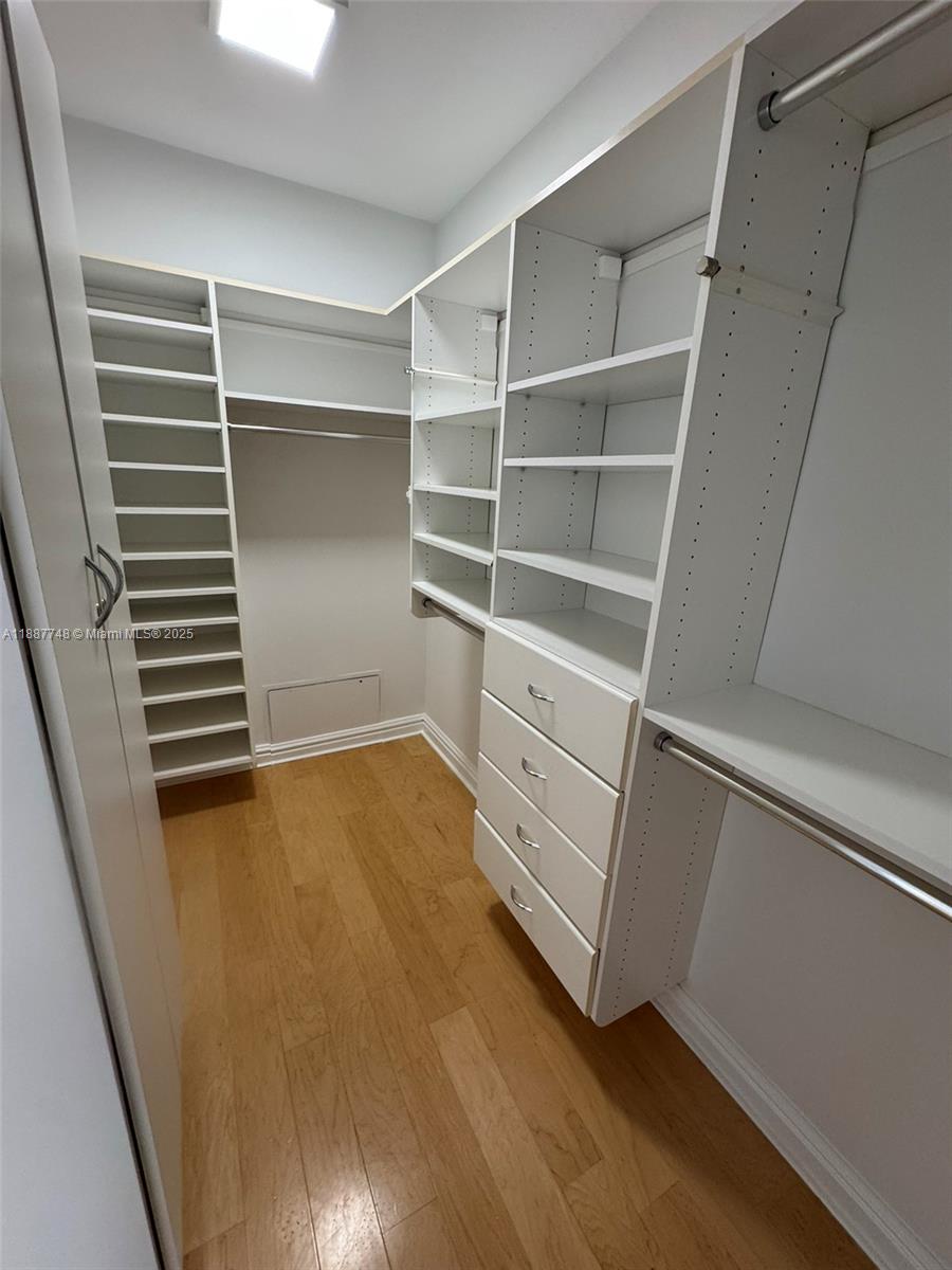 791 Crandon Blvd # 1506