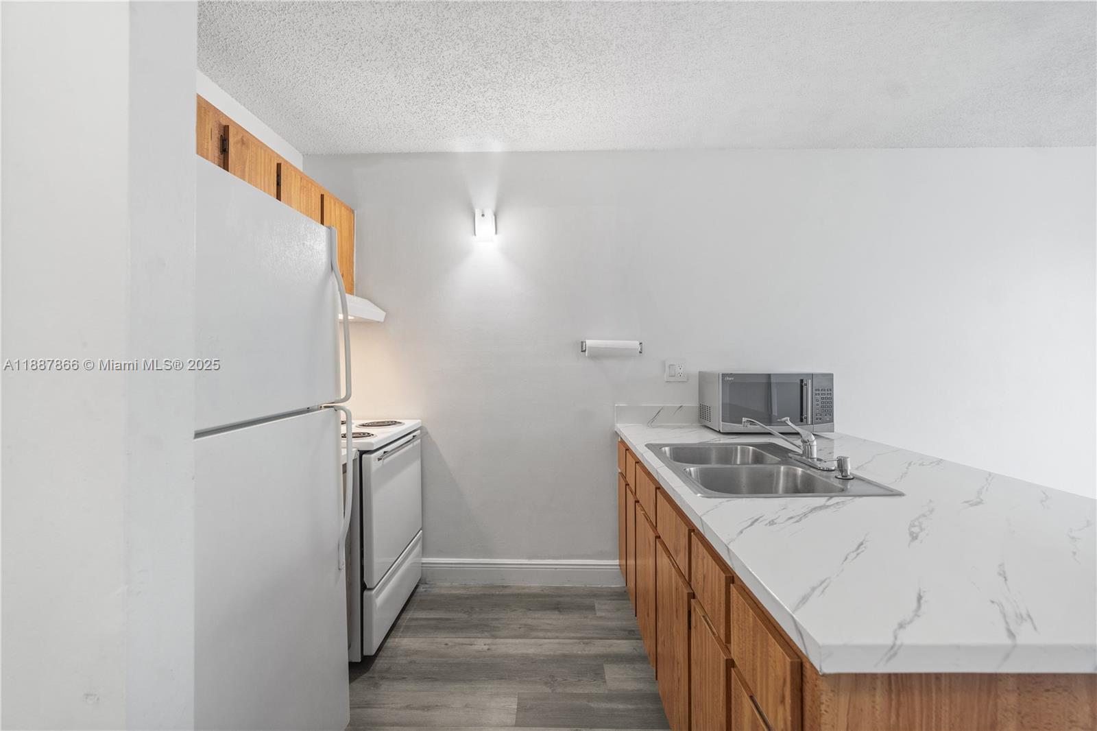 2701 Riverside Dr # B Unit: 413-B