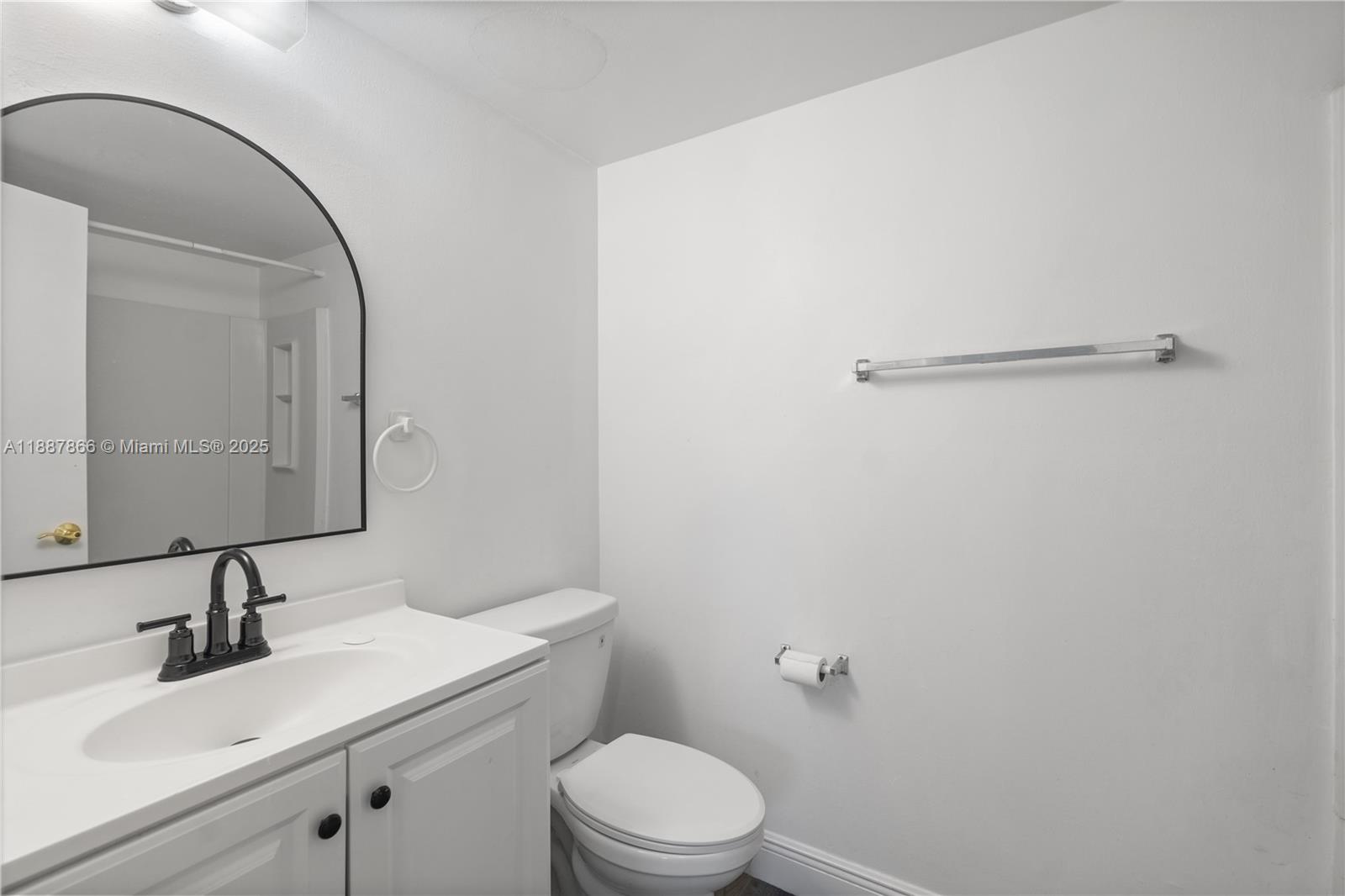 2701 Riverside Dr # B Unit: 413-B