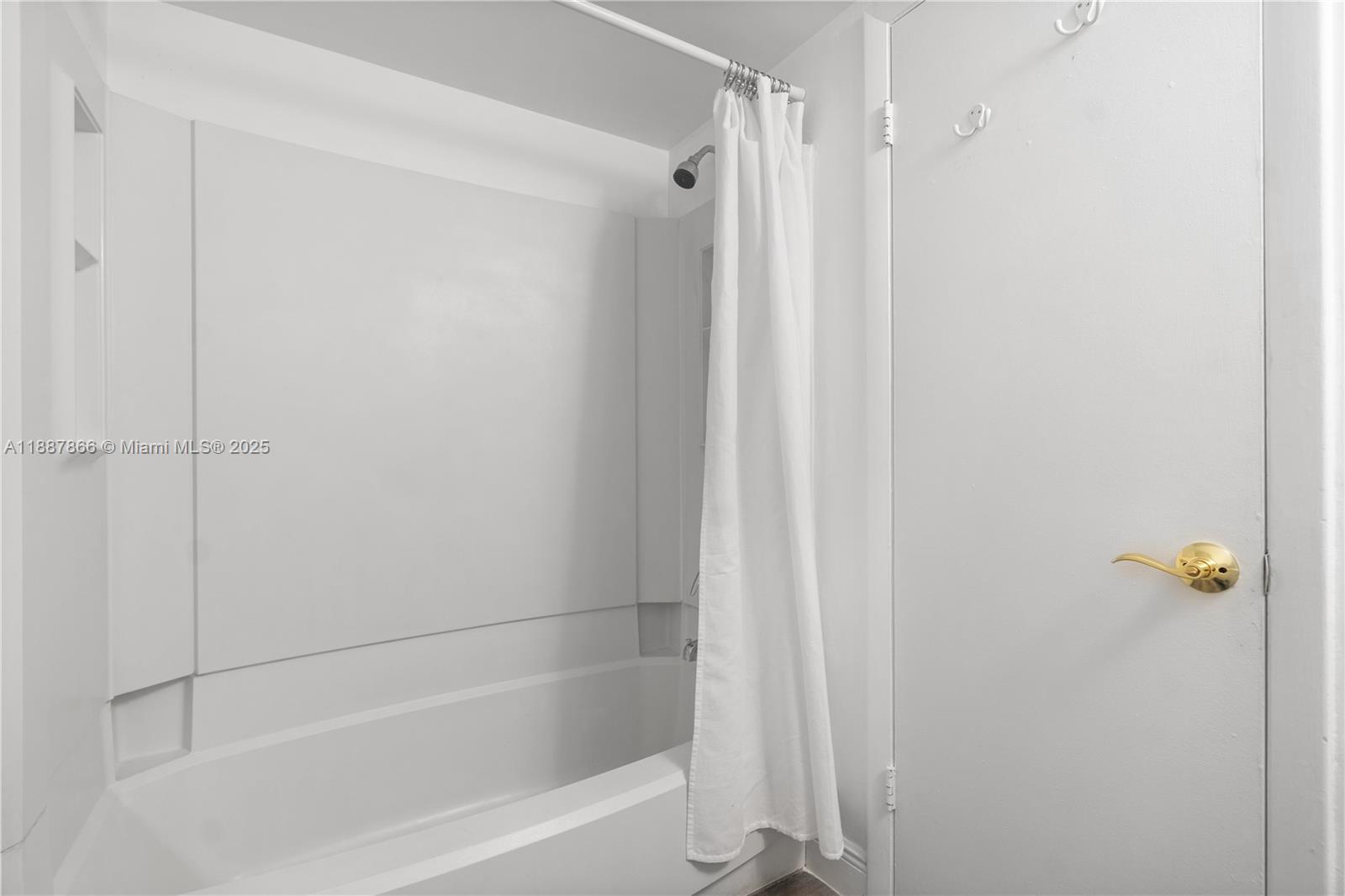 2701 Riverside Dr # B Unit: 413-B