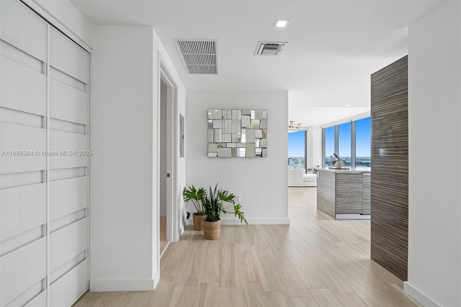 460 NE 28th St # 3508