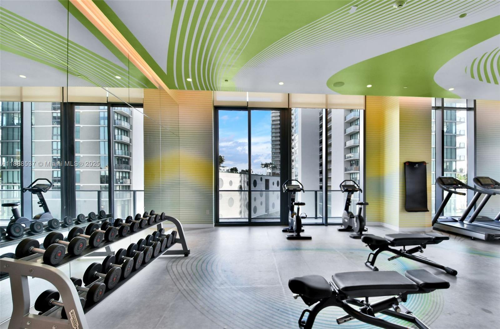 501 NE 31st St # 2002