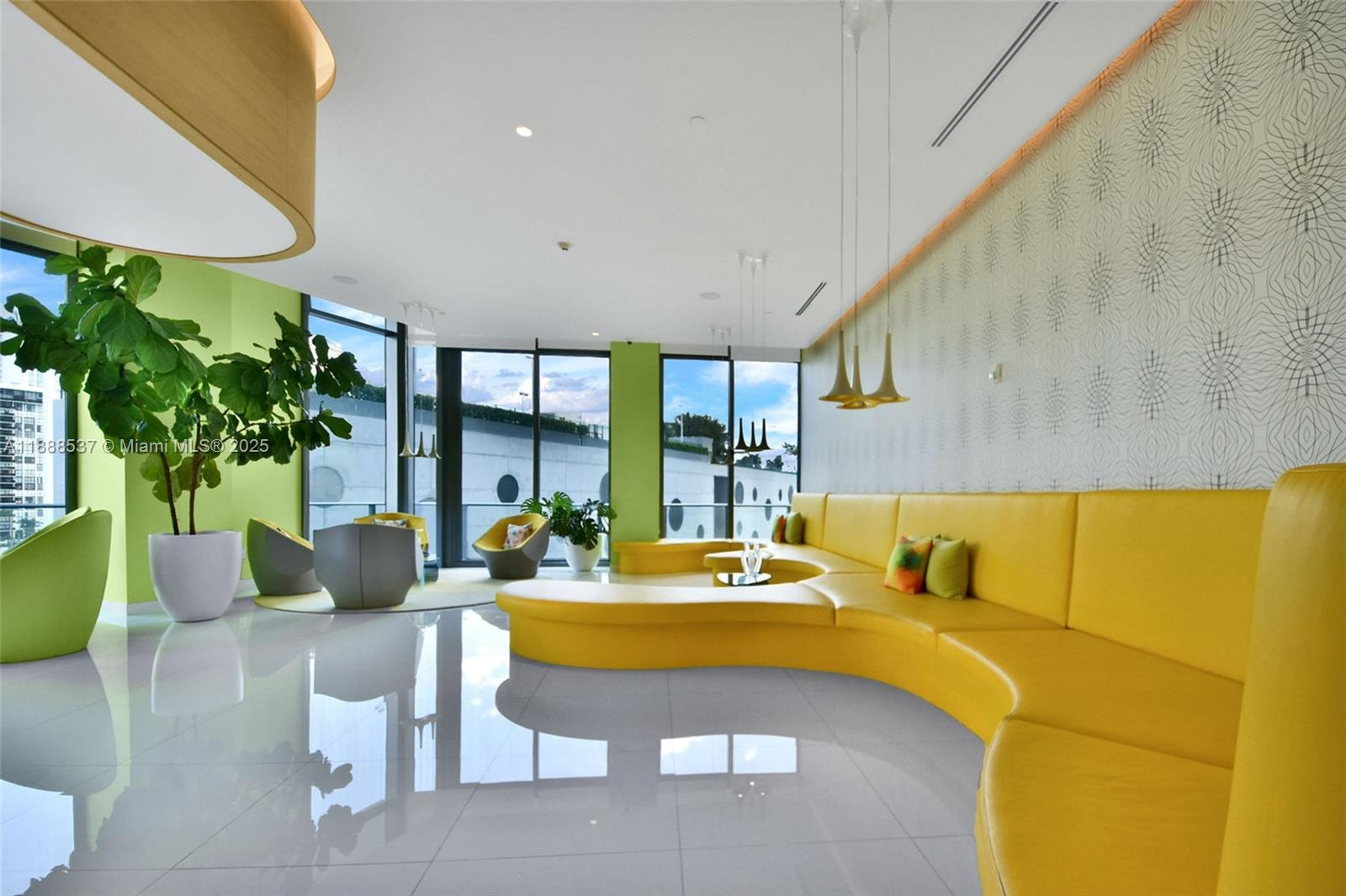 501 NE 31st St # 2002