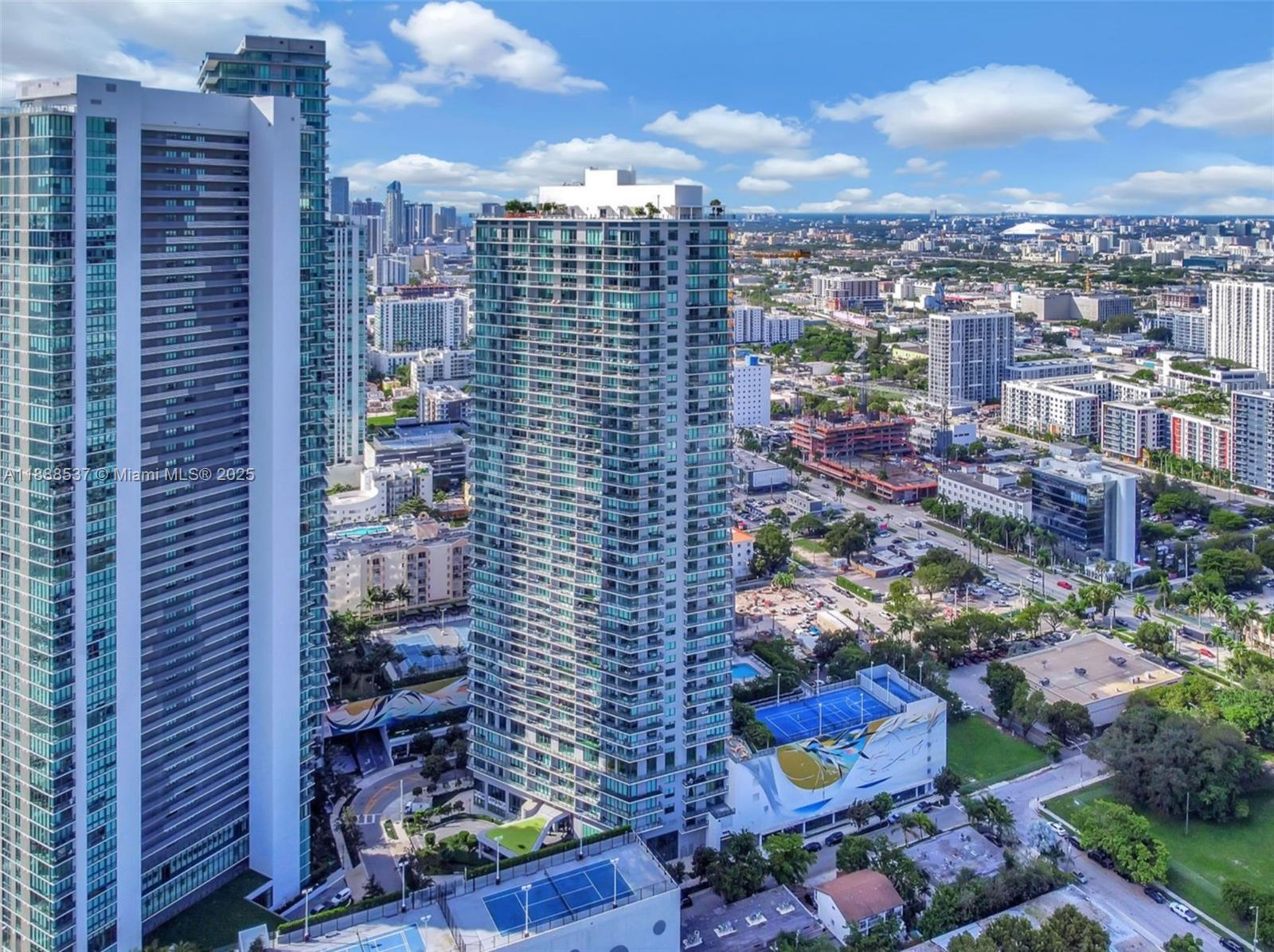 501 NE 31st St # 2002