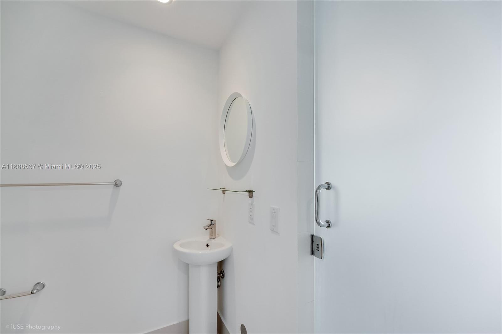 501 NE 31st St # 2002