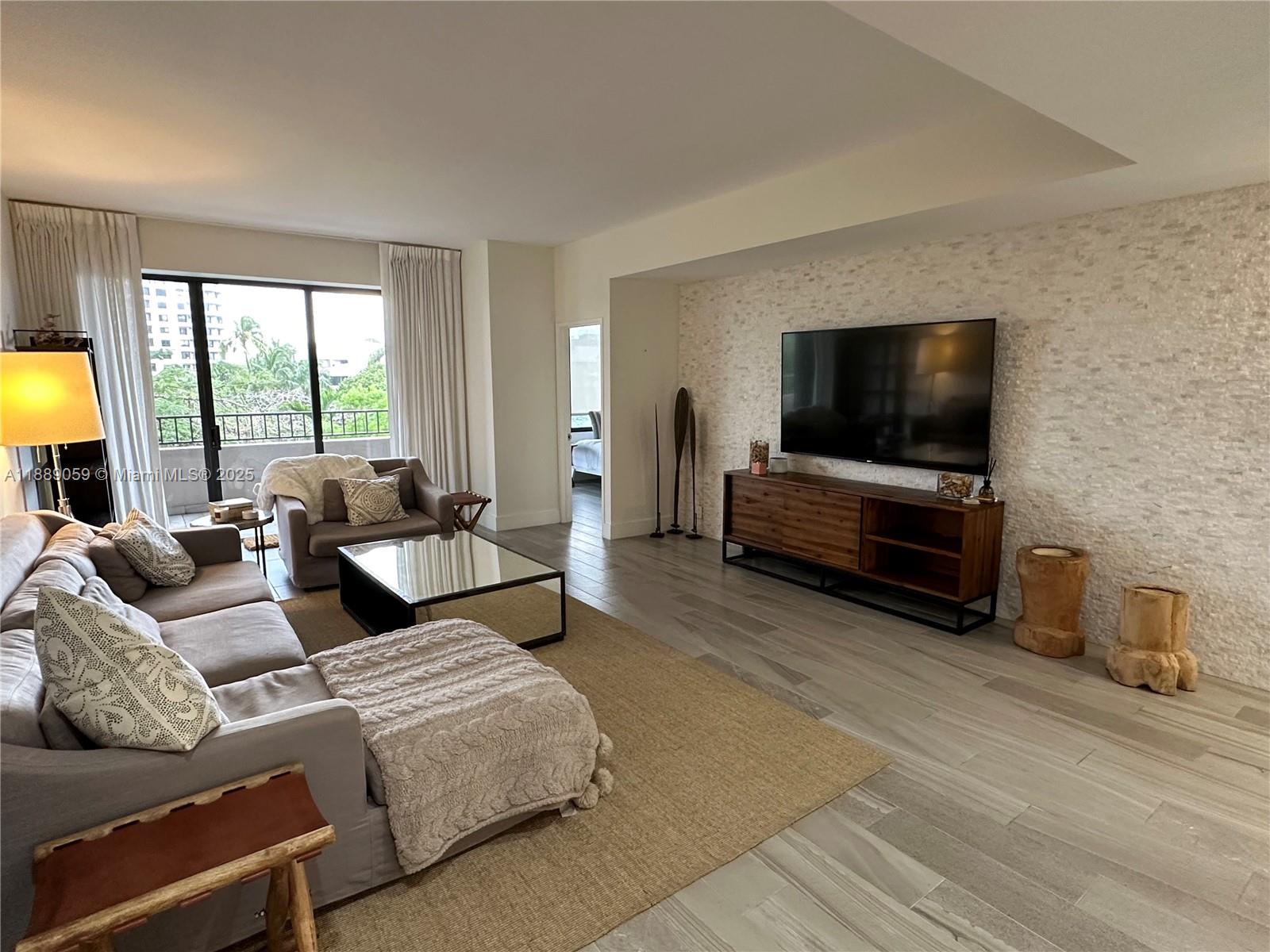 201 Crandon Blvd # 302