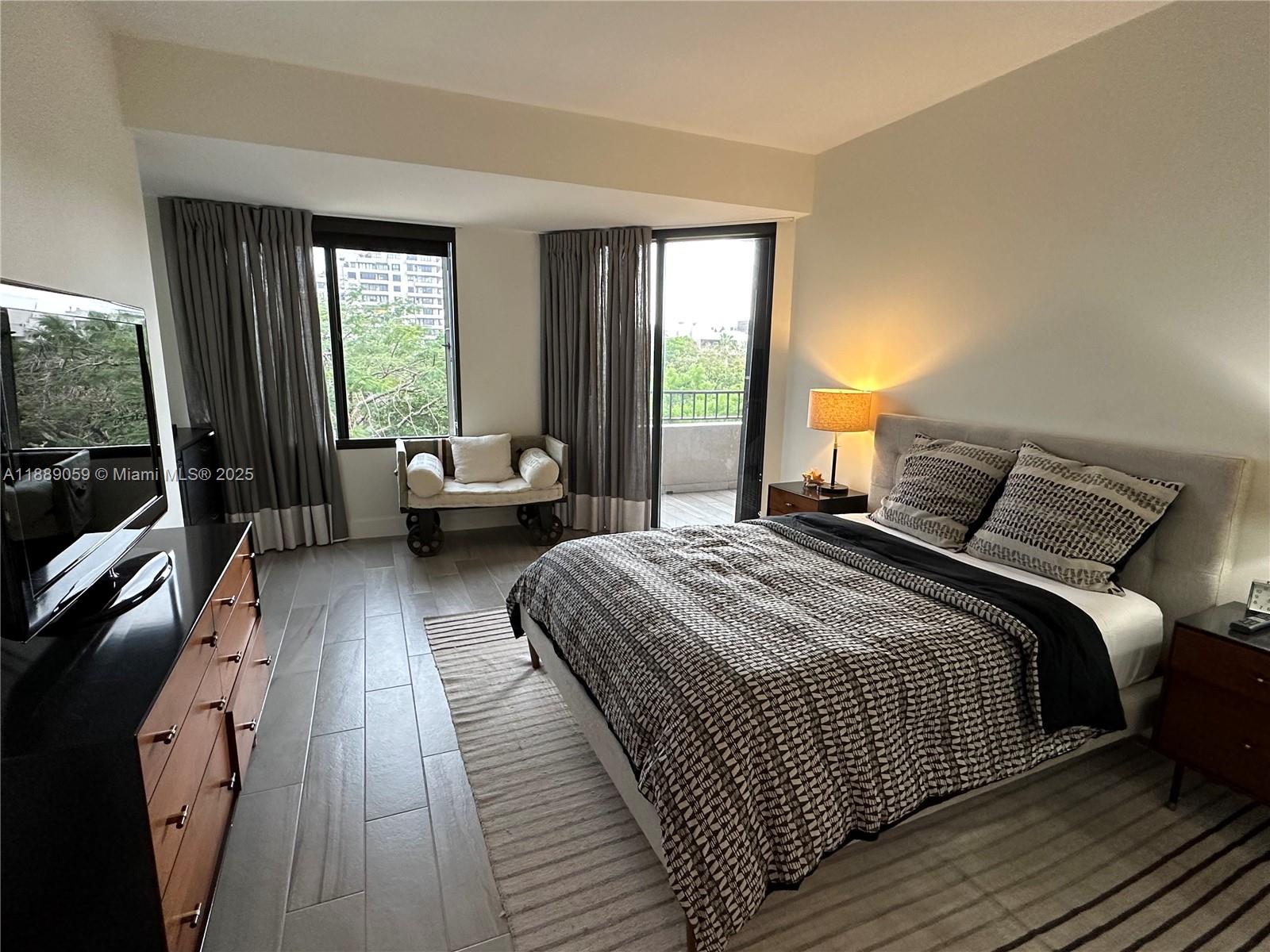 201 Crandon Blvd # 302