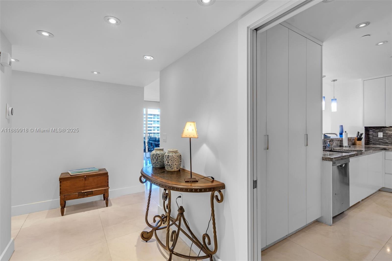 251 Crandon Blvd # 625