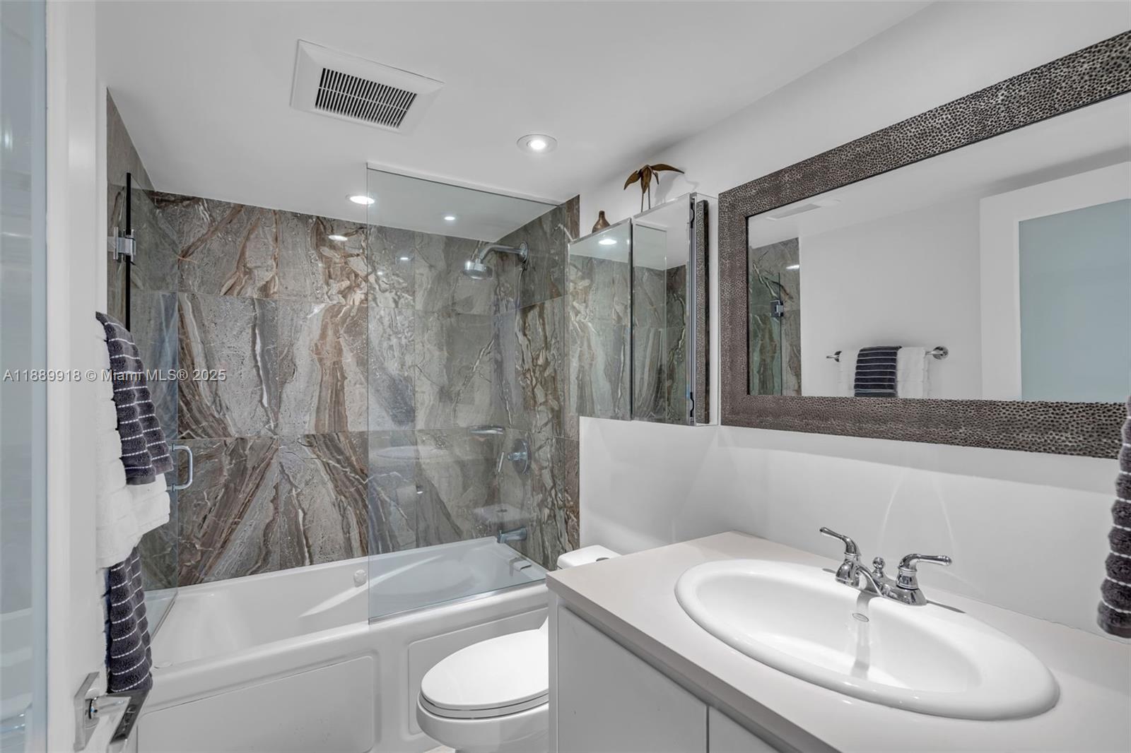 251 Crandon Blvd # 625