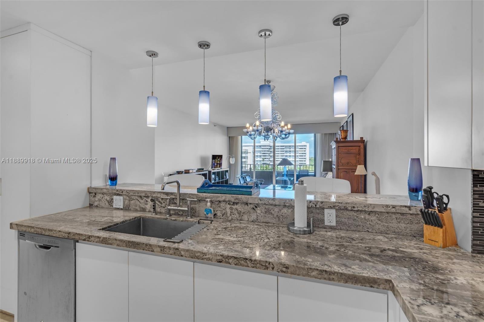 251 Crandon Blvd # 625