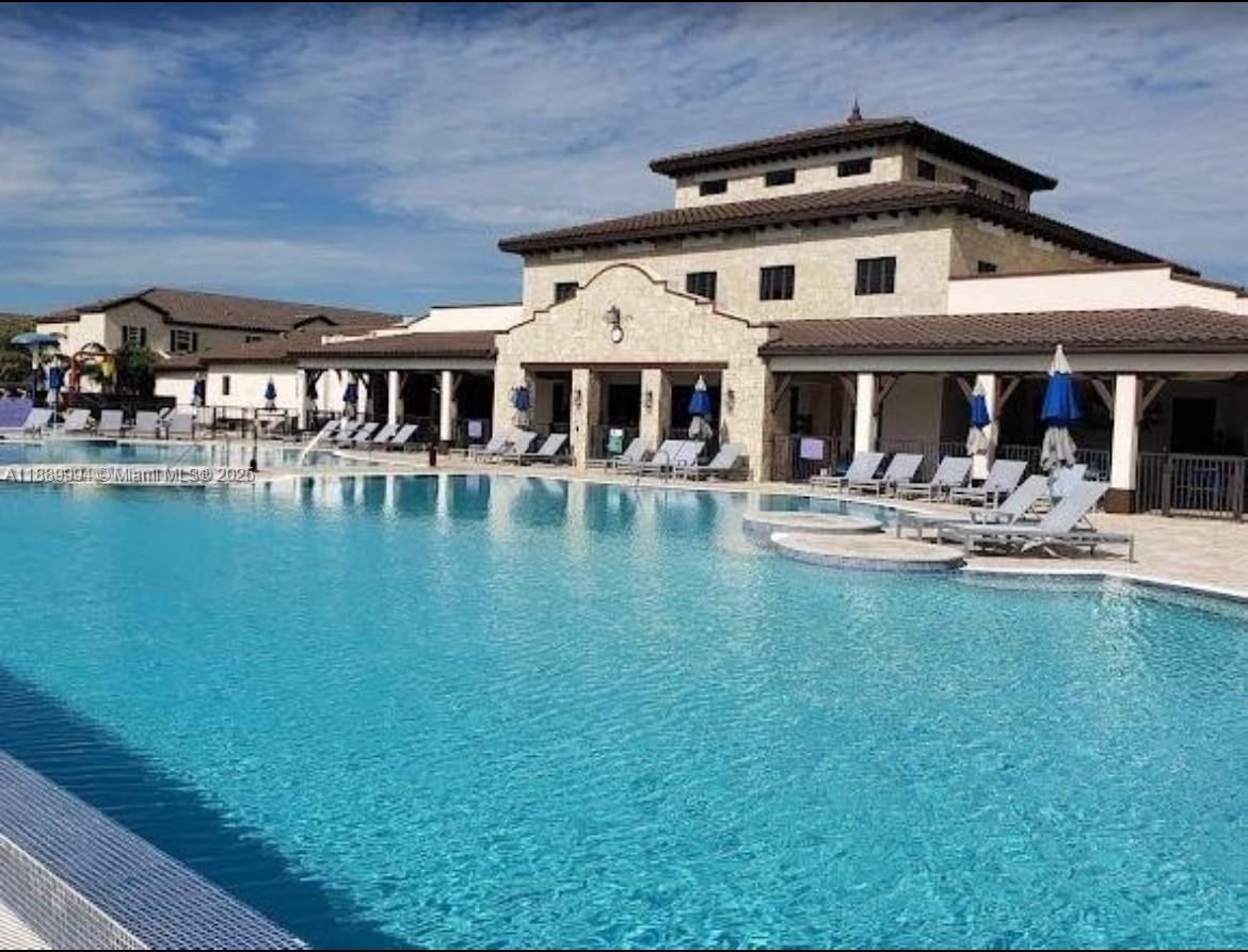 17077 SW 93rd St Rear