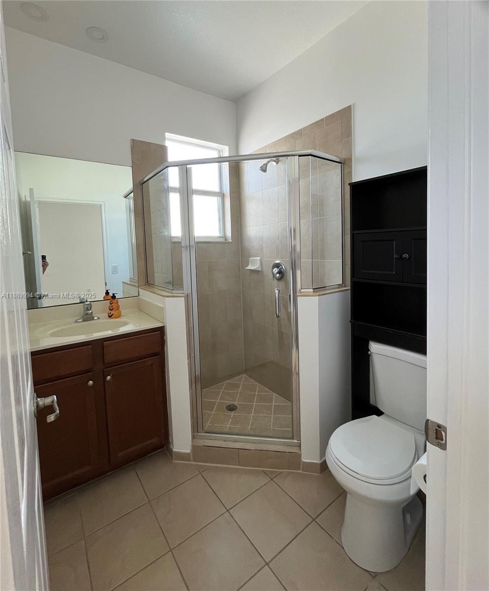 17077 SW 93rd St Rear