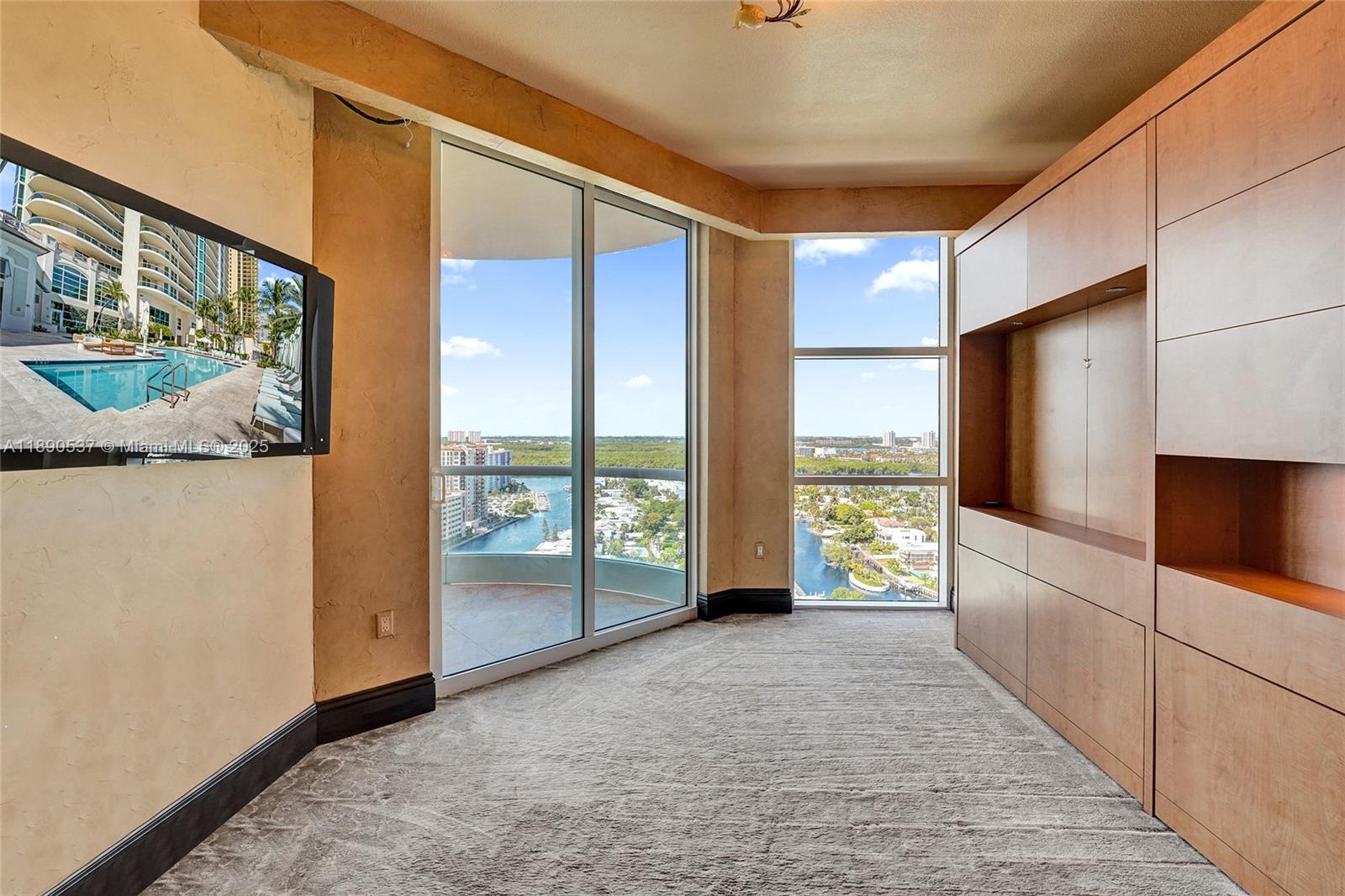 16047 Collins Ave # 2101