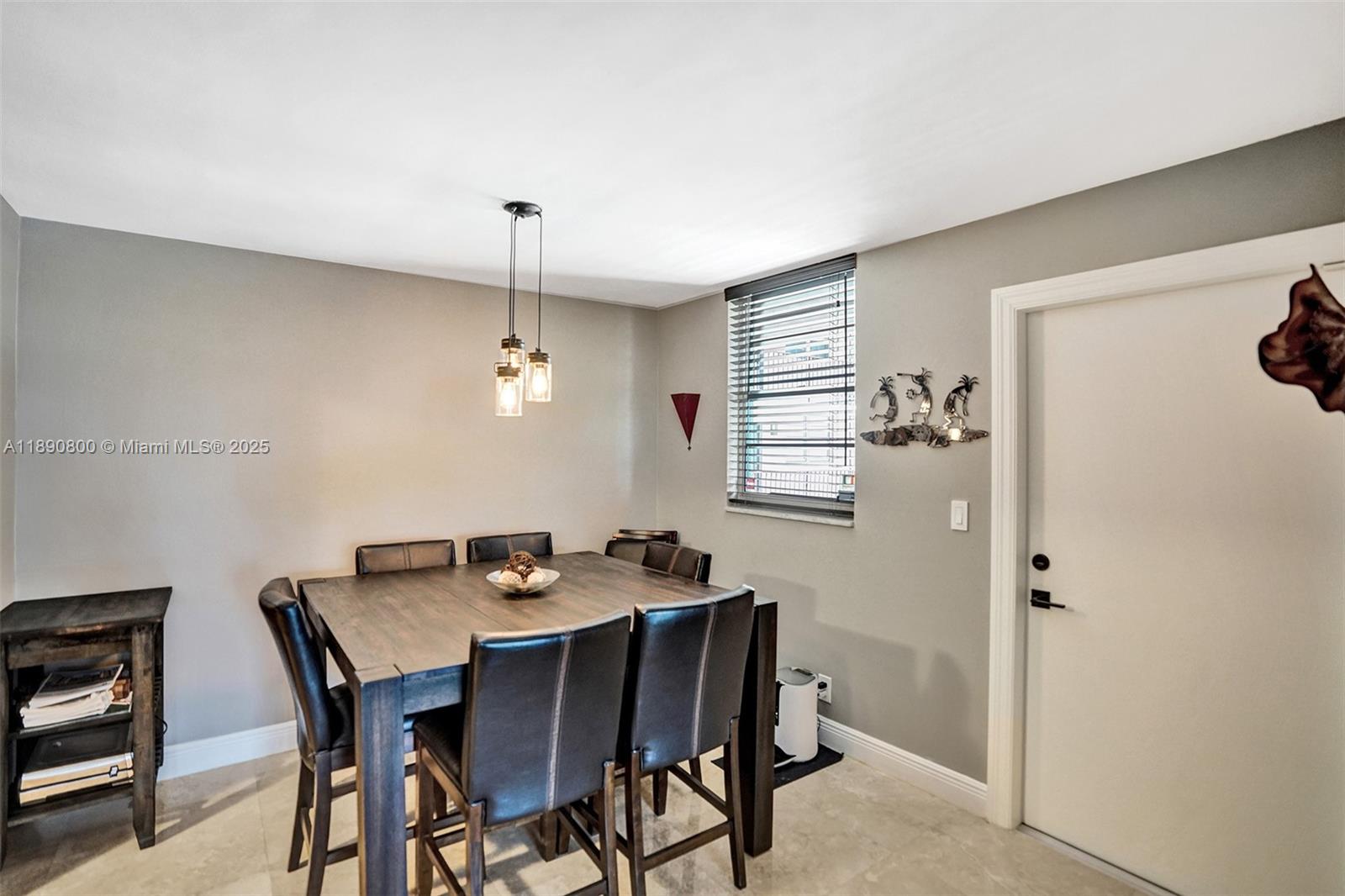 1811 Jefferson St # 310