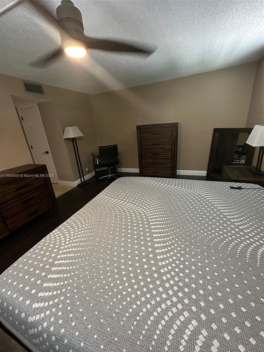 1811 Jefferson St # 310