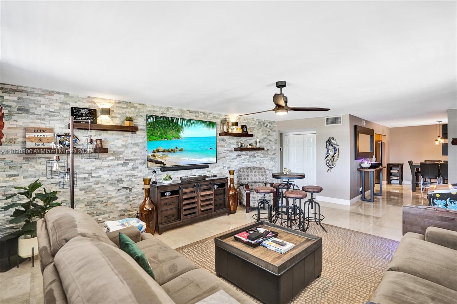 1811 Jefferson St # 310