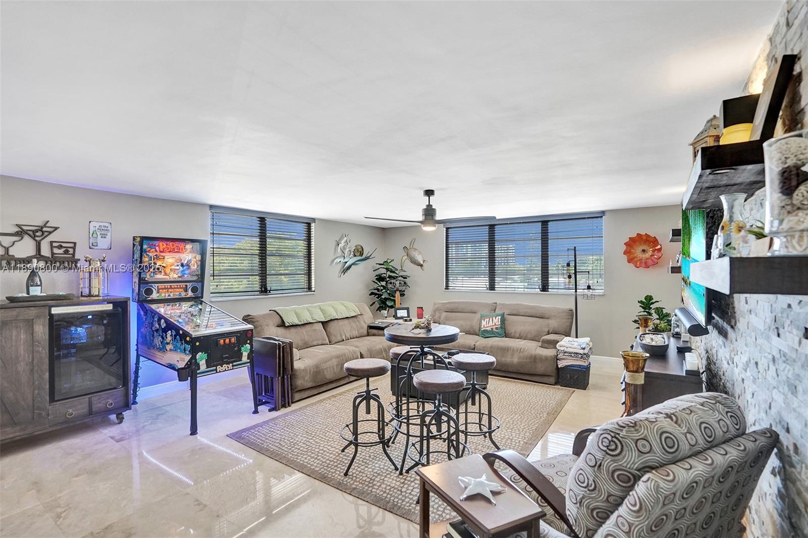 1811 Jefferson St # 310