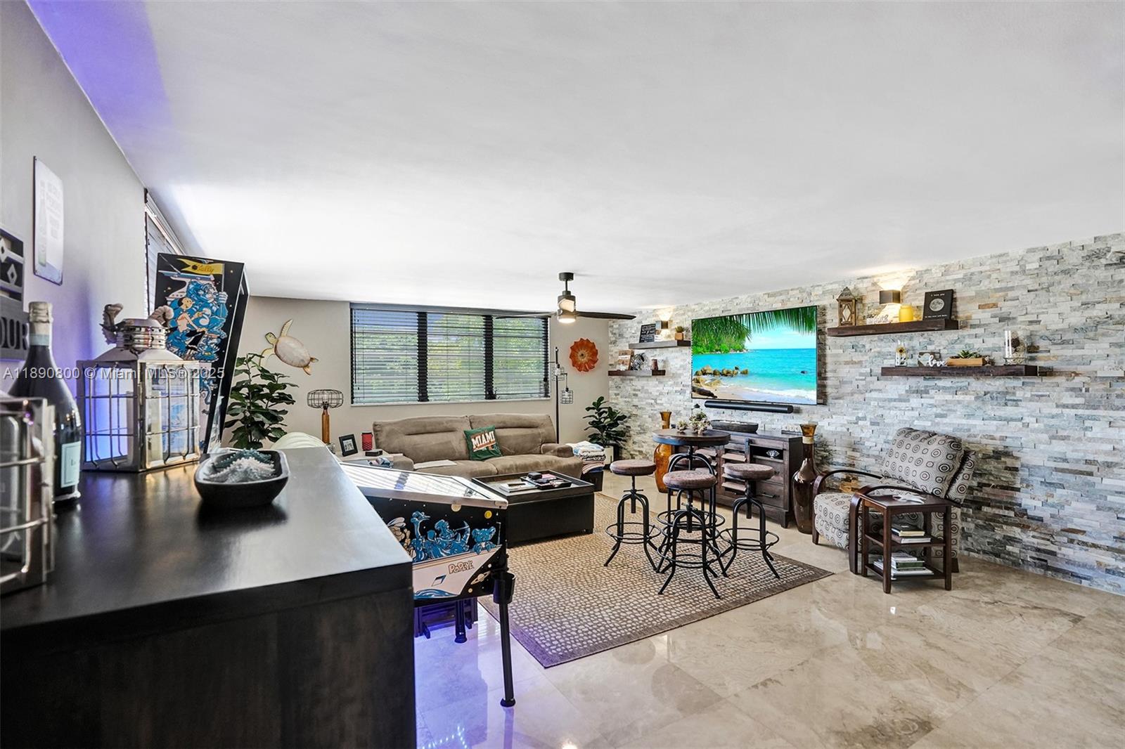 1811 Jefferson St # 310