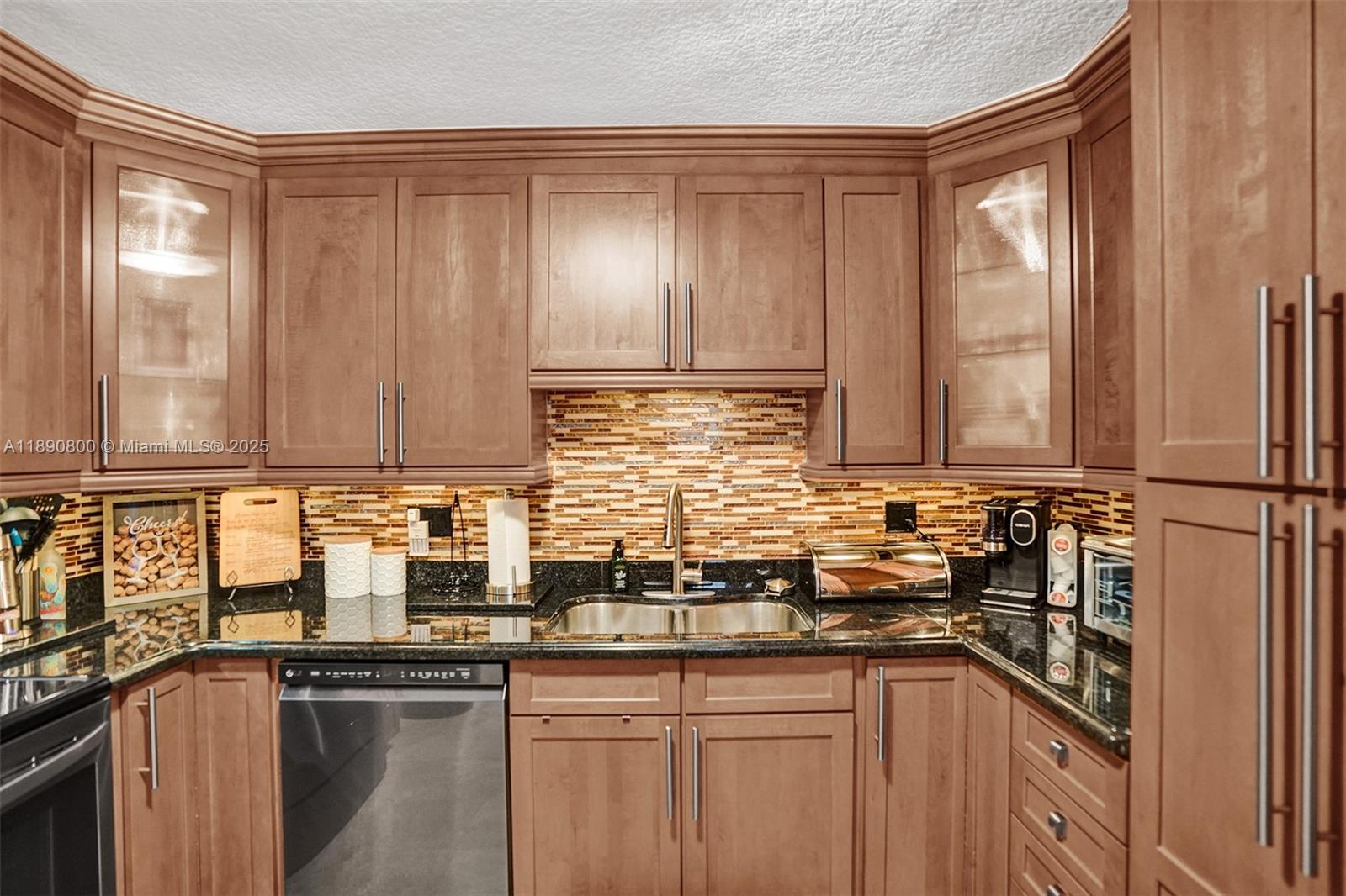 1811 Jefferson St # 310