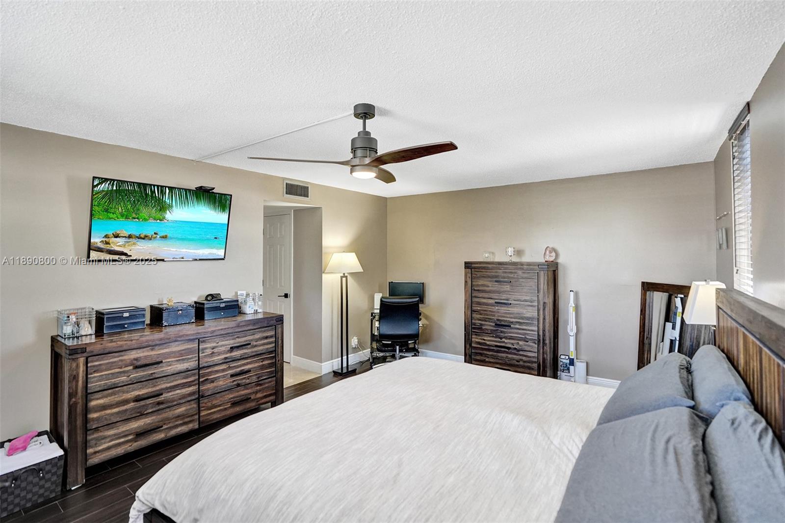 1811 Jefferson St # 310