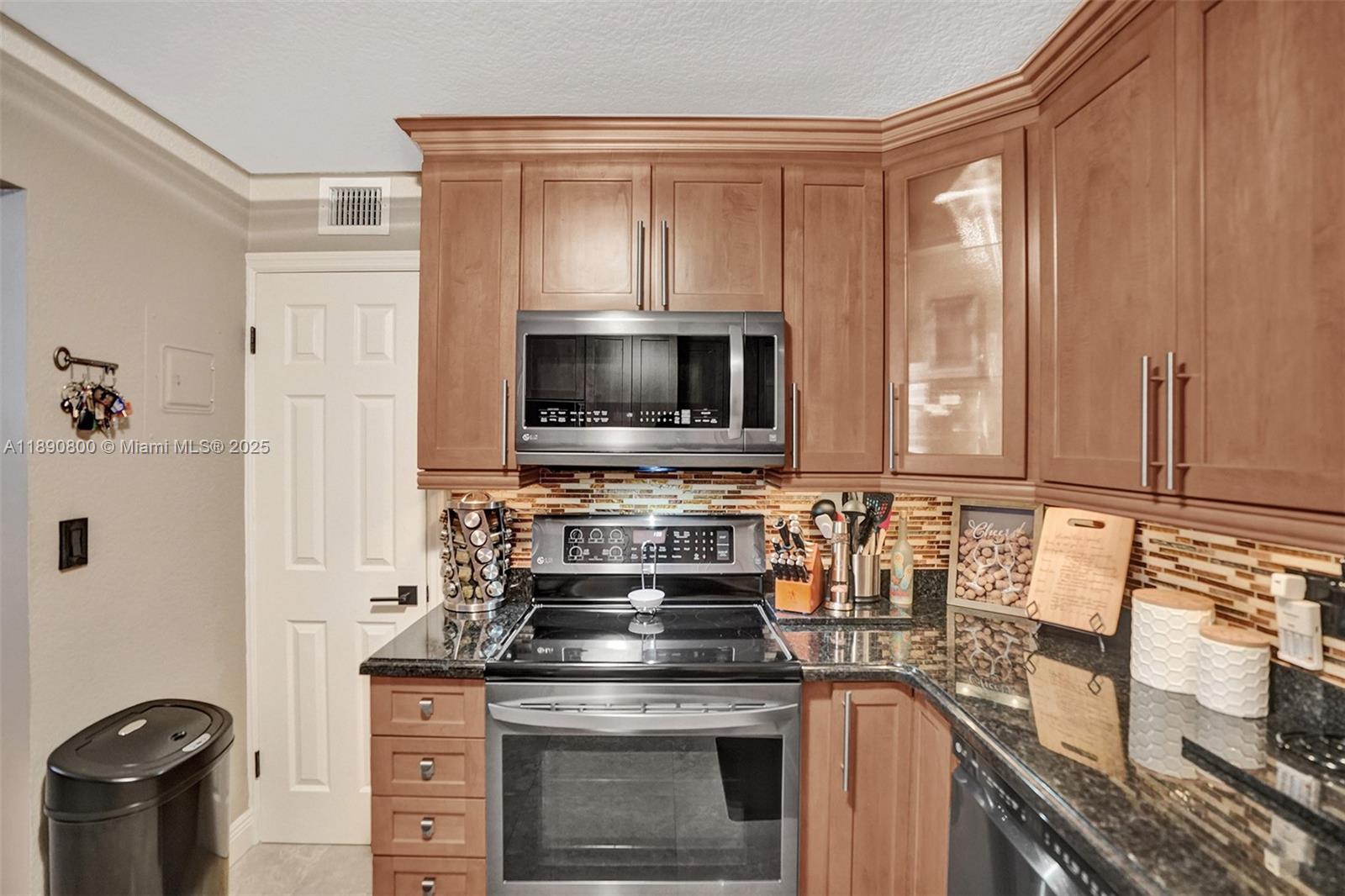 1811 Jefferson St # 310