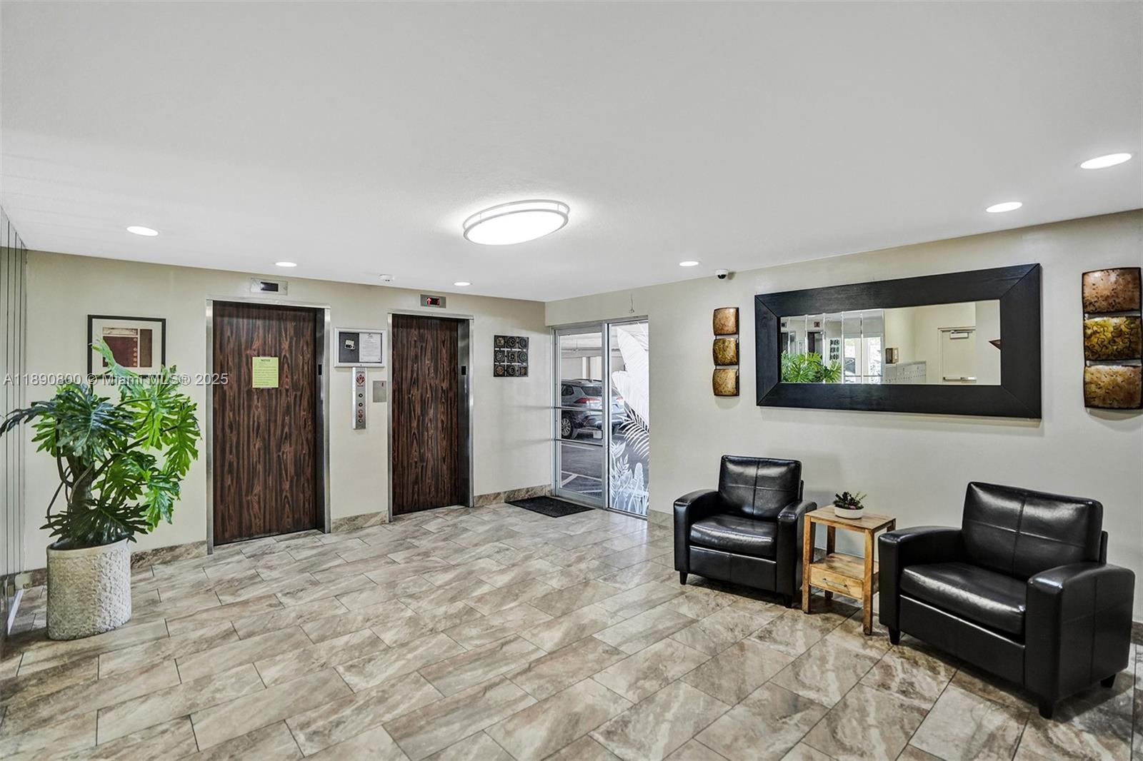 1811 Jefferson St # 310