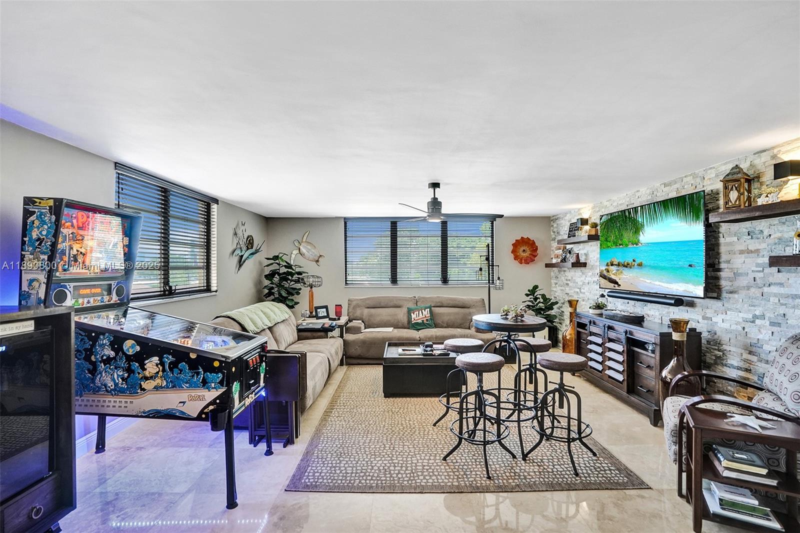 1811 Jefferson St # 310