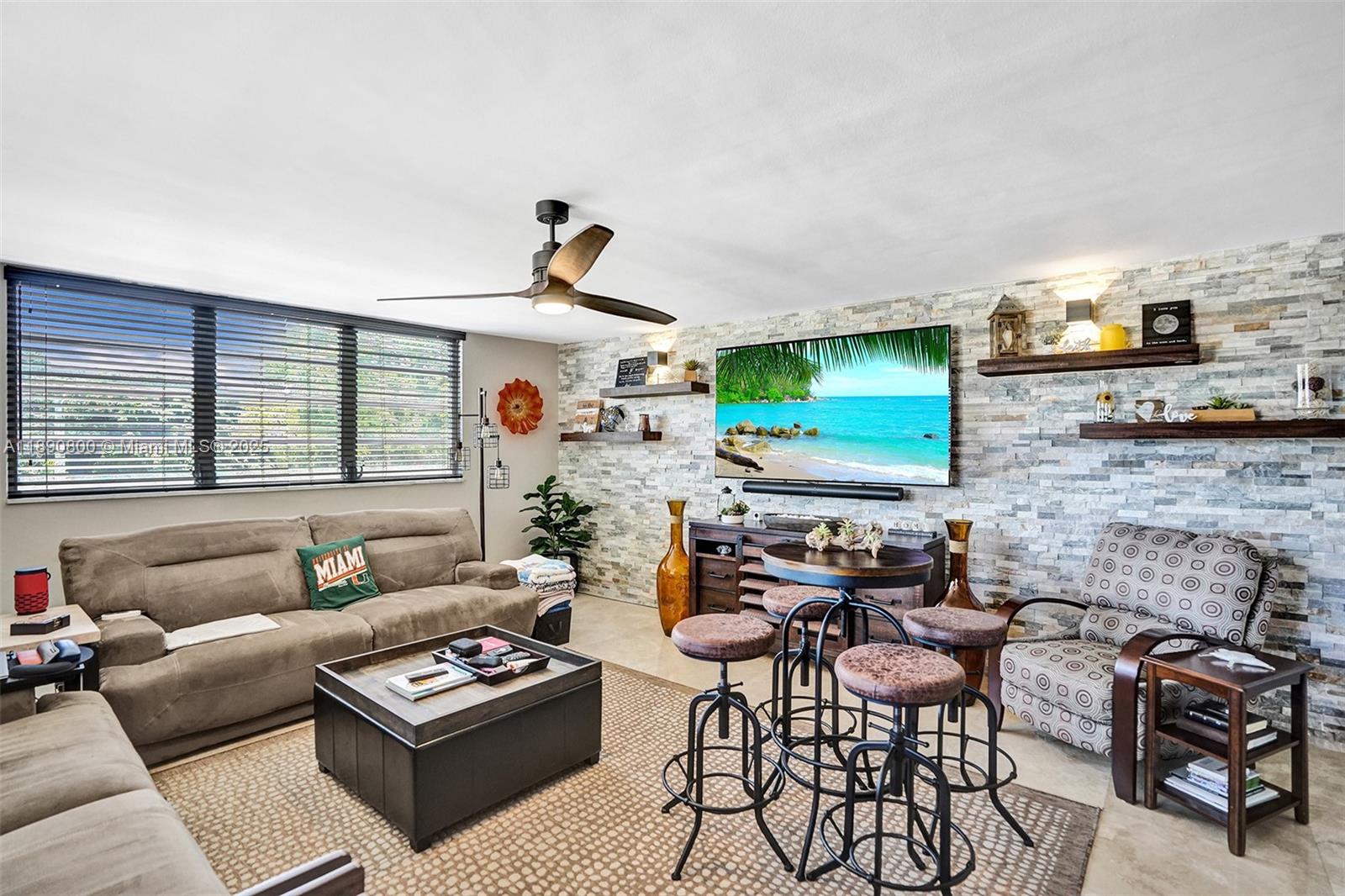 1811 Jefferson St # 310