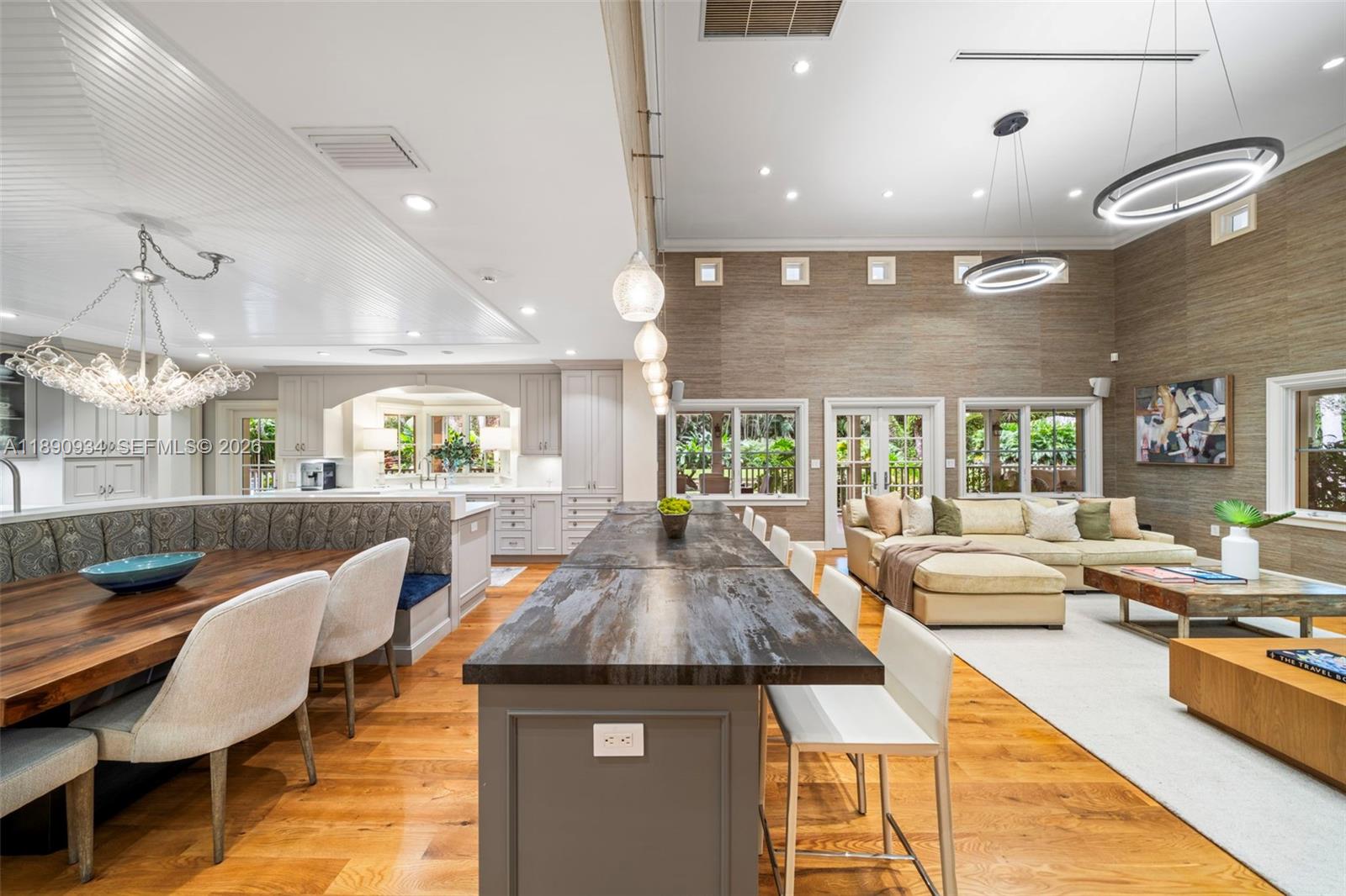 5400 Kerwood Oaks Dr