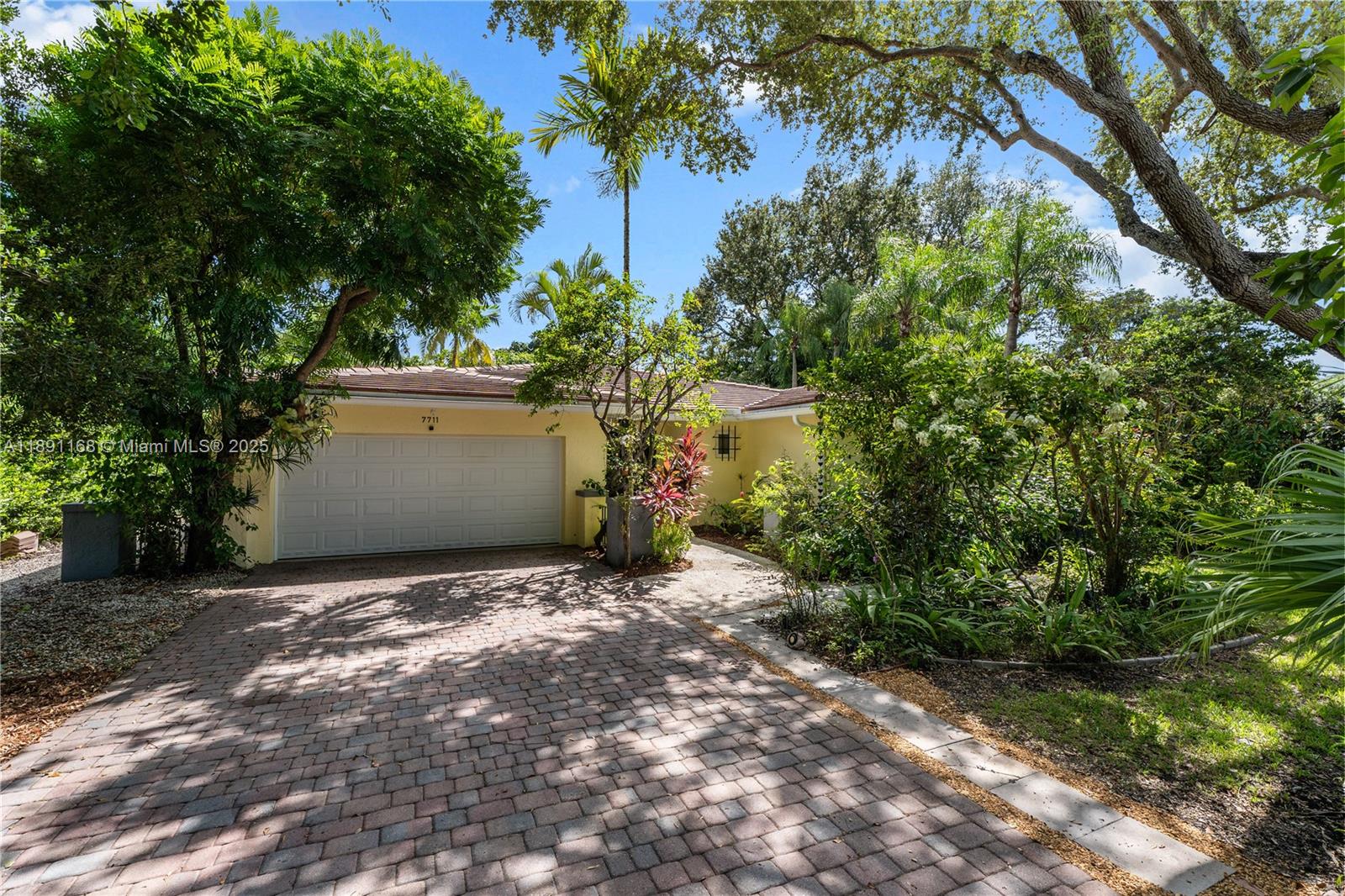 7711 SW 47th Ave