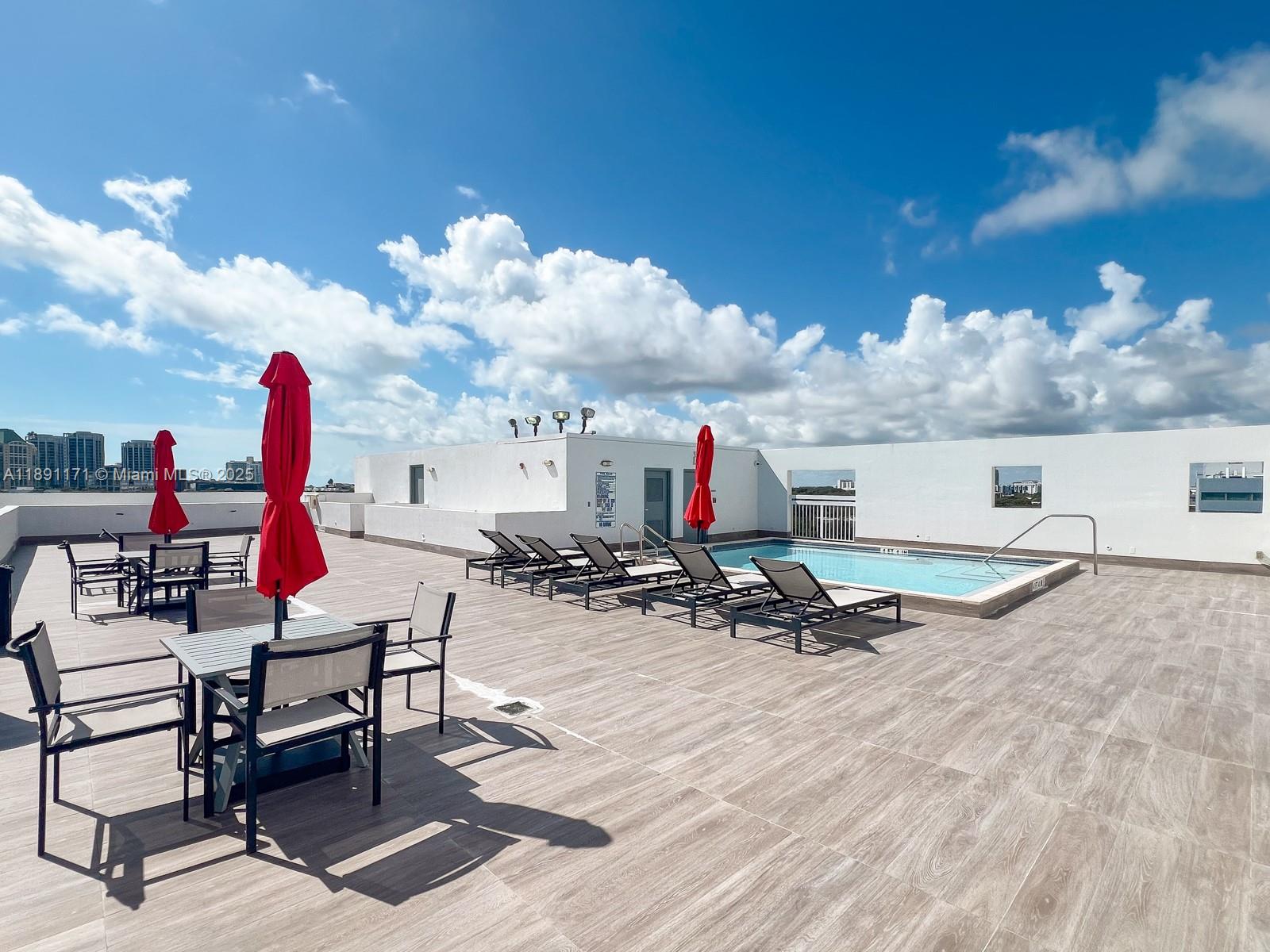 2740 SW 28th Ter # 306