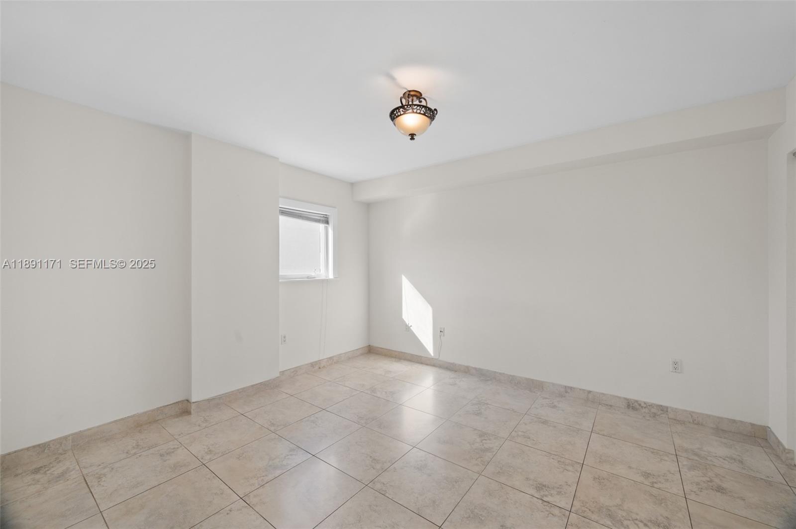 2740 SW 28th Ter # 306