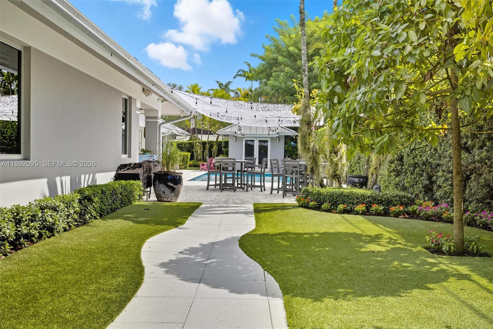 5800 SW 99th Ter