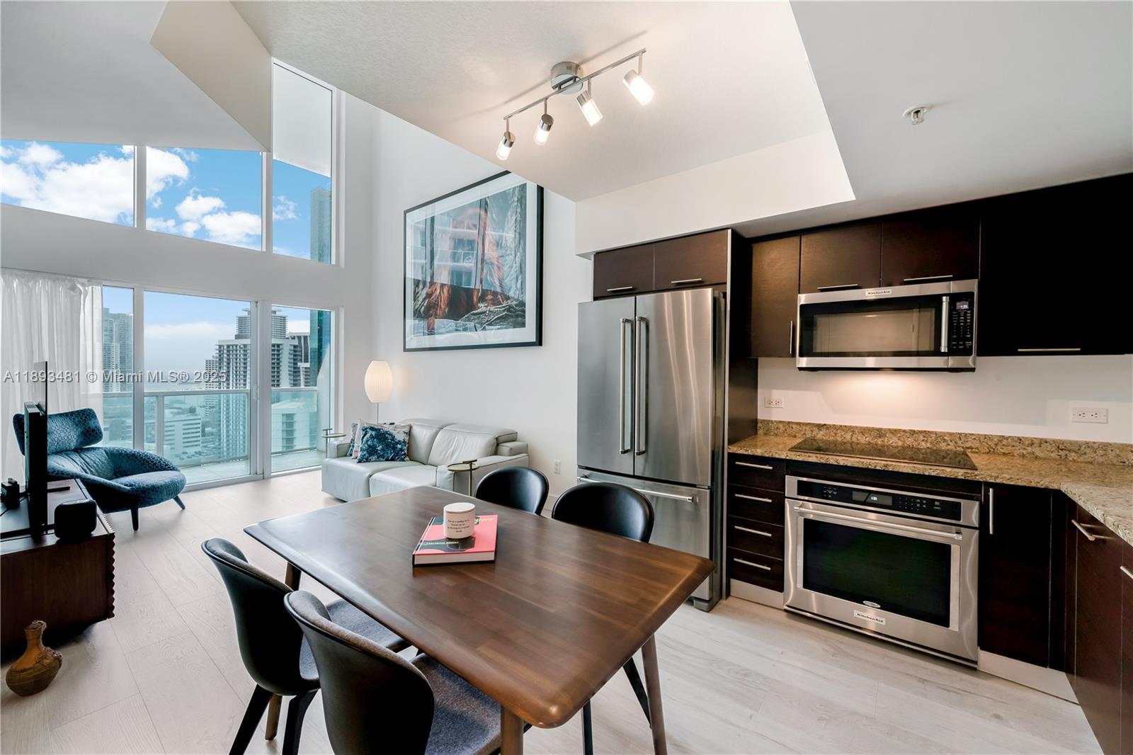 41 SE 5th St # 1709