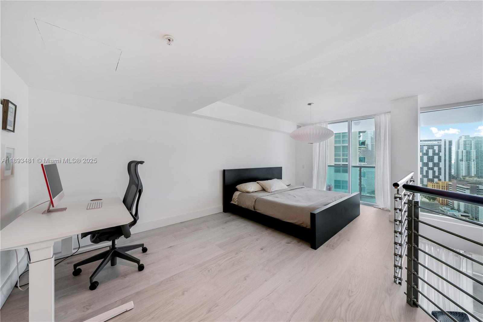 41 SE 5th St # 1709
