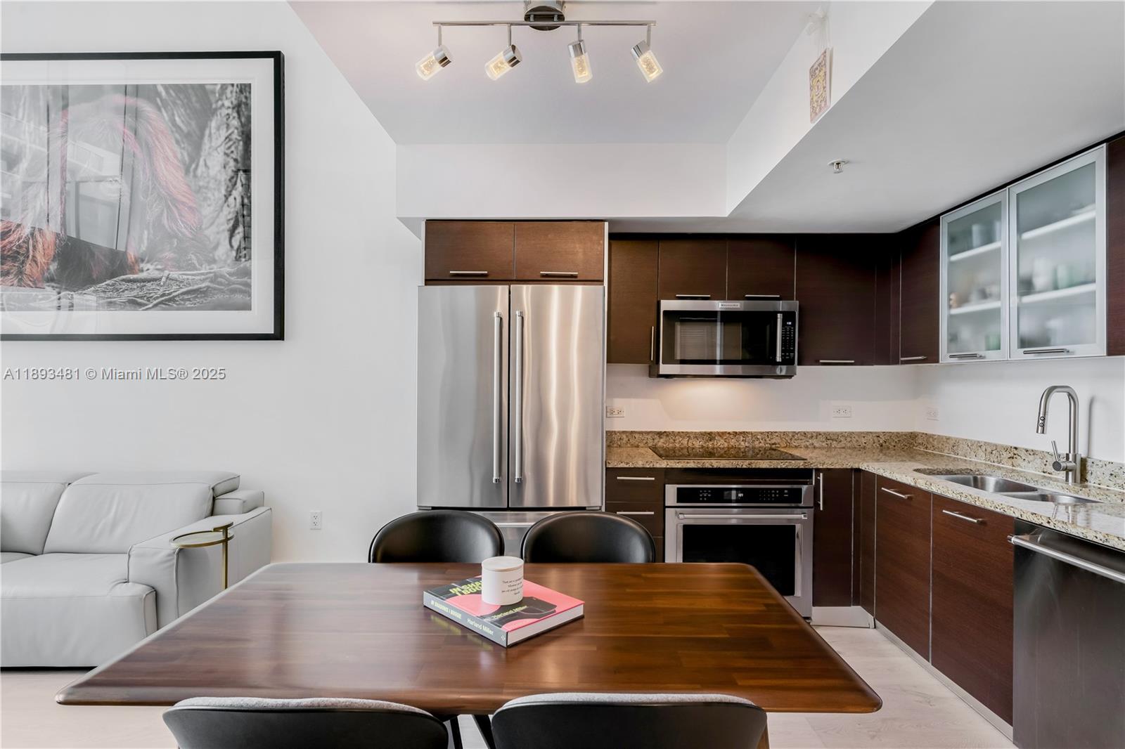 41 SE 5th St # 1709