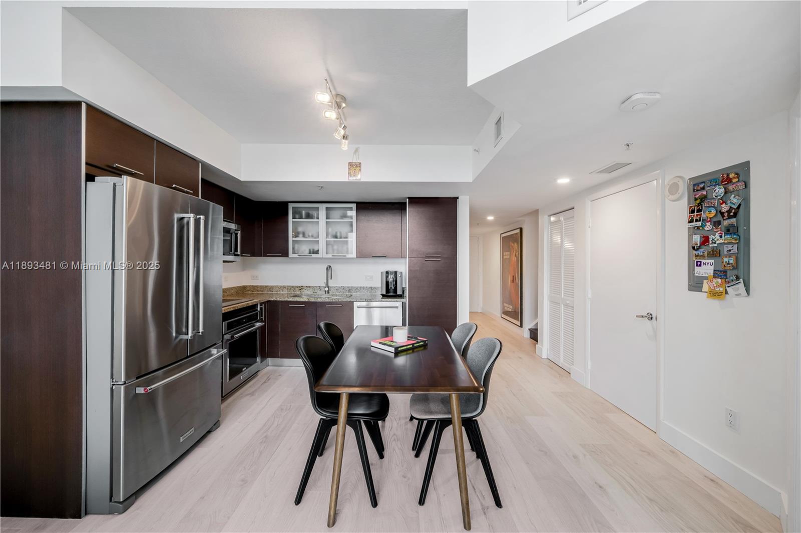 41 SE 5th St # 1709