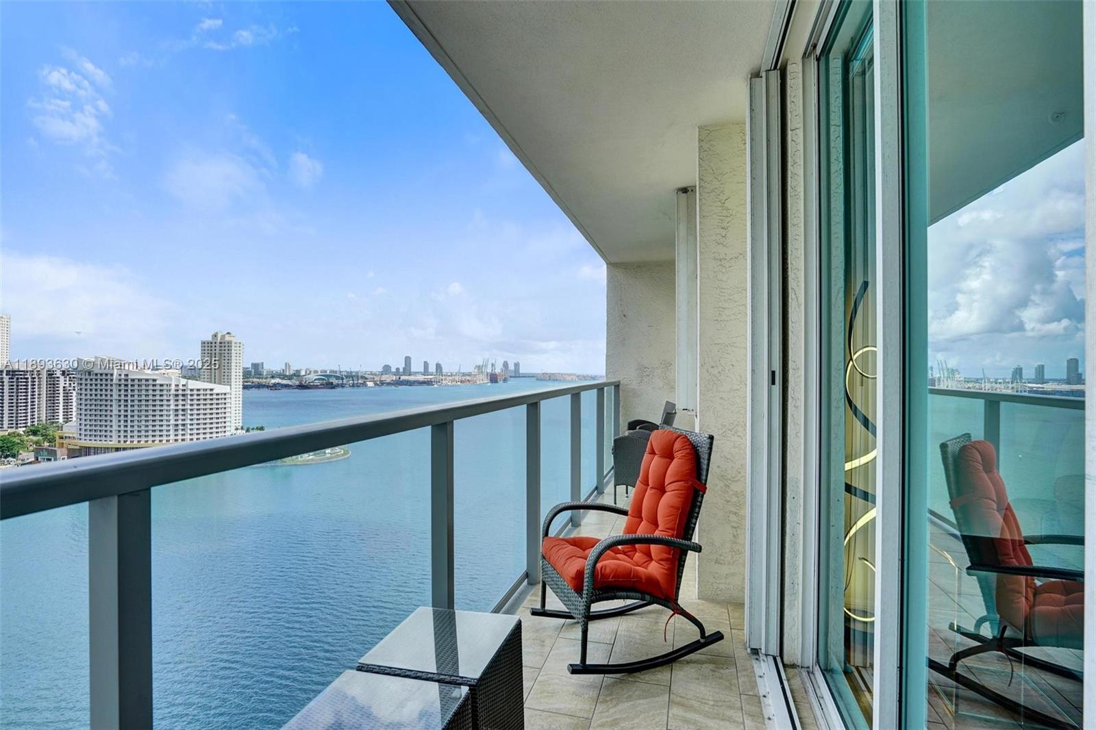 1155 Brickell Bay Dr # 2404