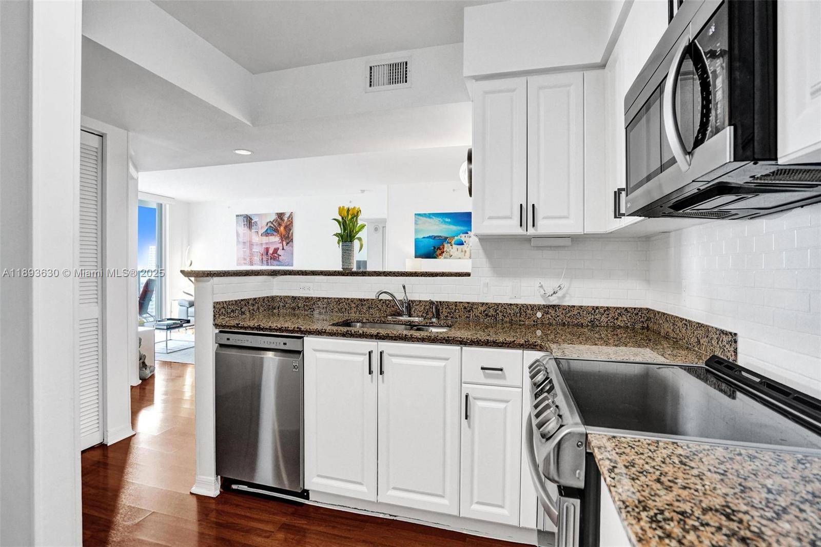 1155 Brickell Bay Dr # 2404