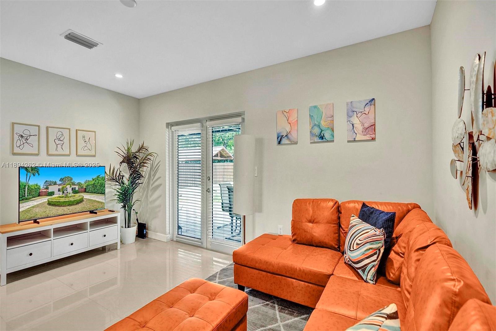 6550 SW 52nd Ter Unit: -