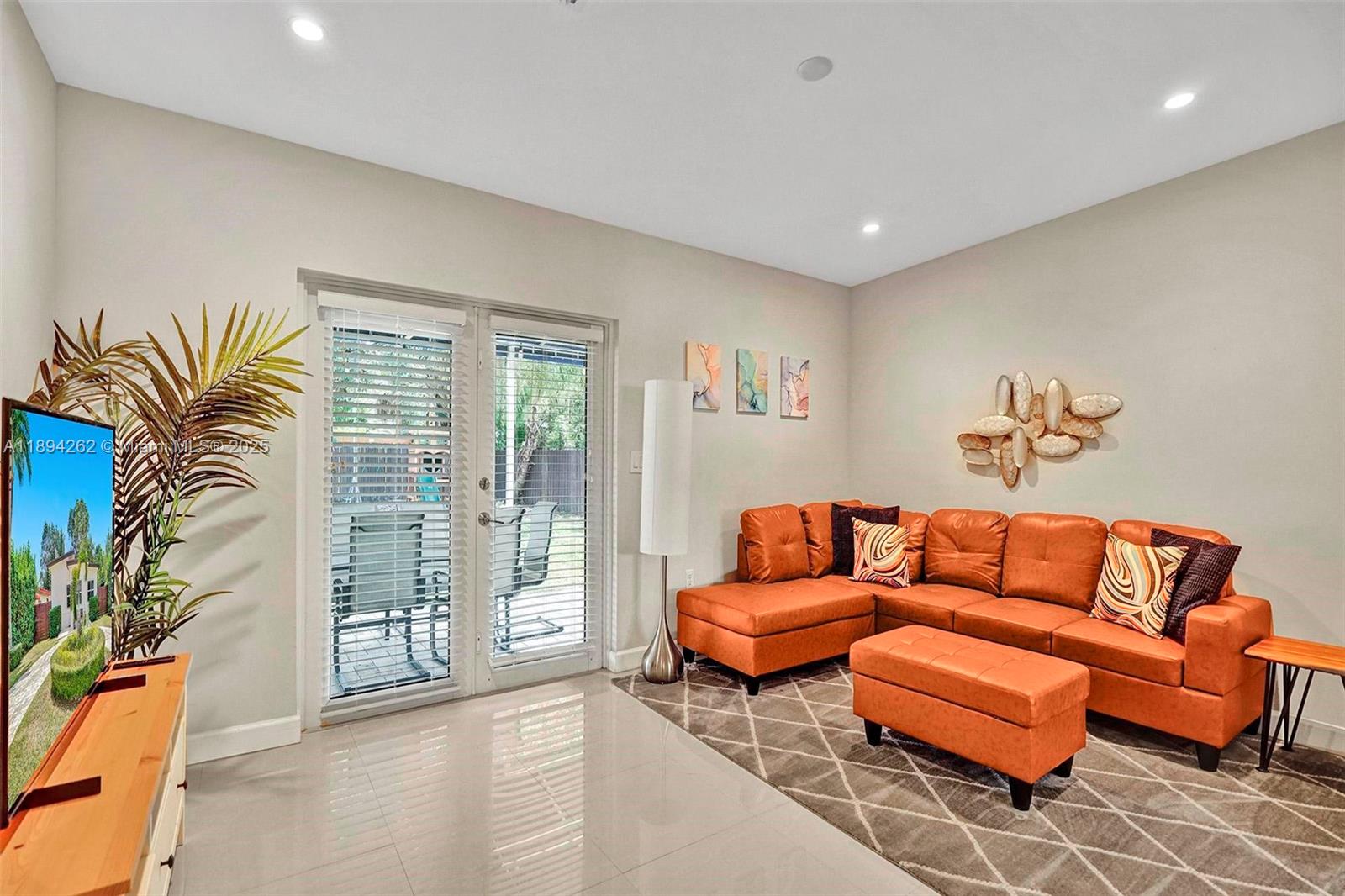 6550 SW 52nd Ter Unit: -