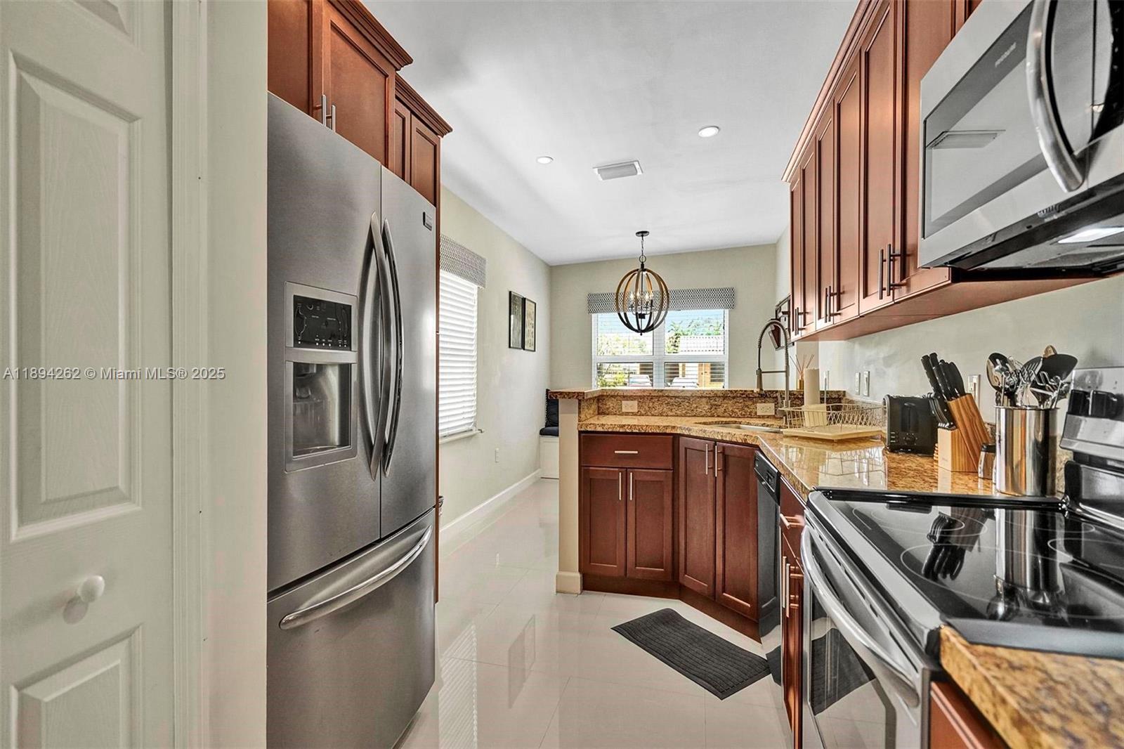 6550 SW 52nd Ter Unit: -